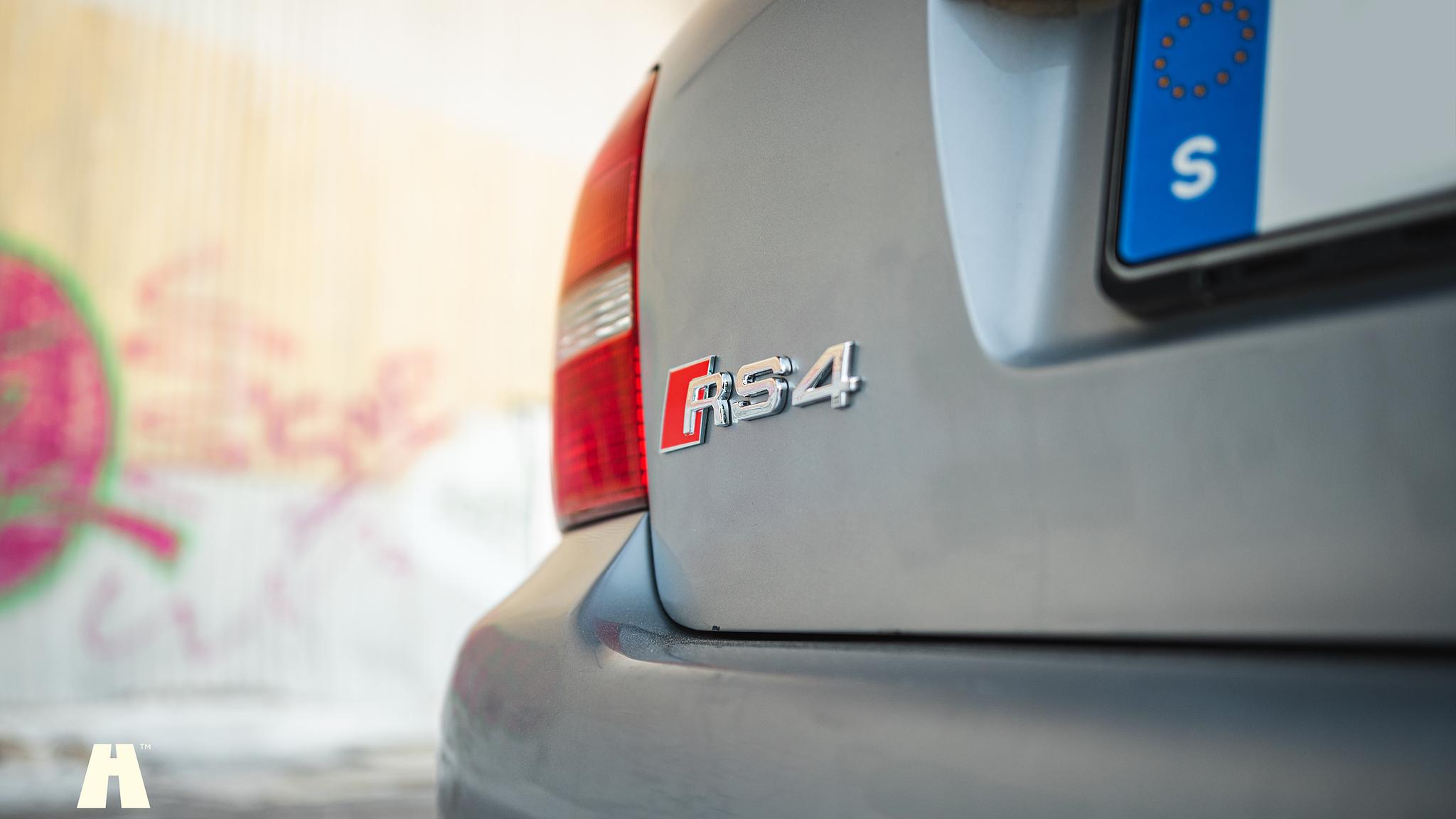 Exterior image of 2001 Audi RS4 B5 (54)