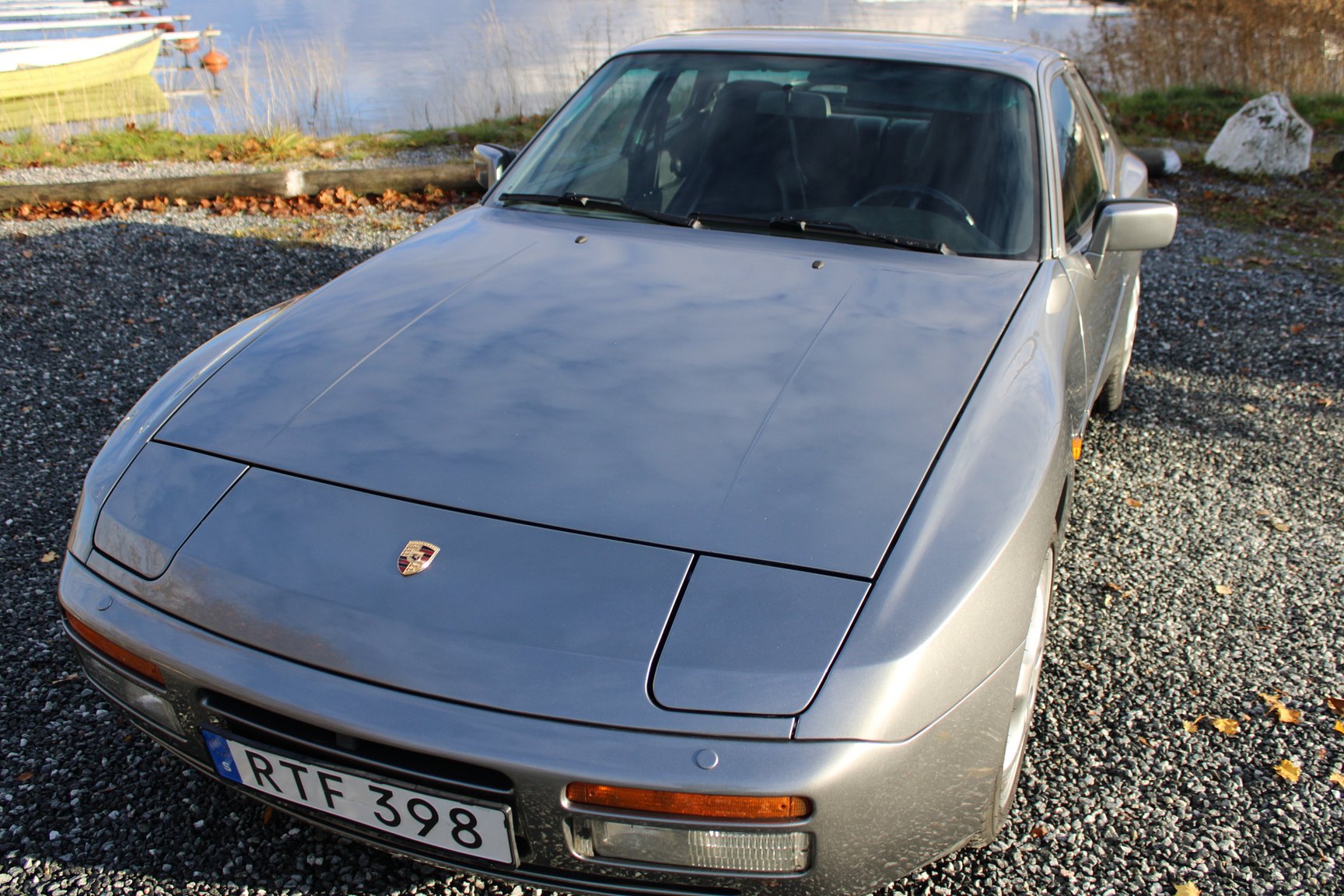 Exterior image of 1991 PORSCHE 944 S2