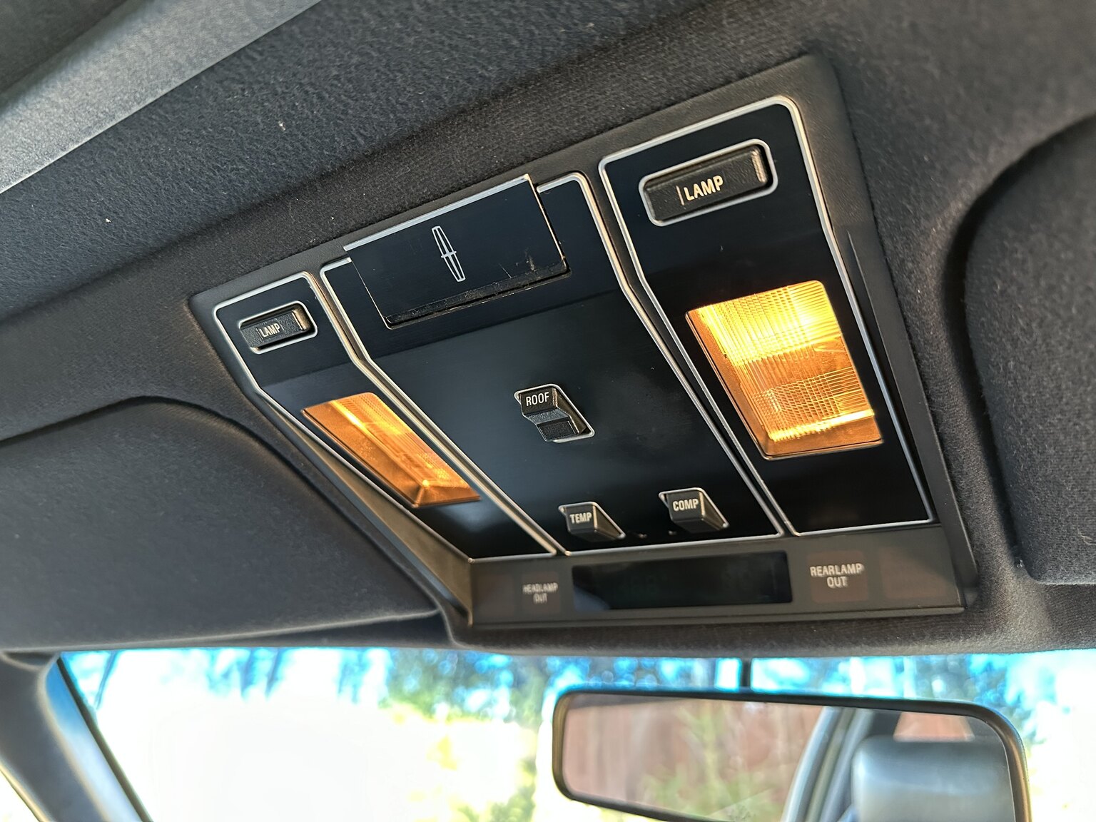 Interiörbild 1987 Lincoln Mark VII LSC