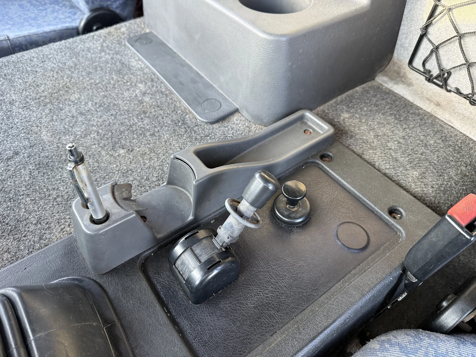 Aussenfoto 2000 Volvo FL6 4x2 - NO RESERVE (10)