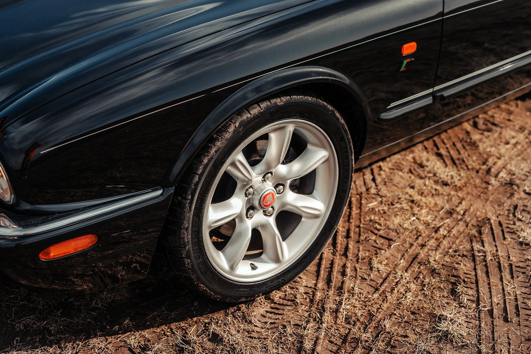 Exteriörbild på 1997 Jaguar XJR 4.0 Kompressor NO RESERVE (64)