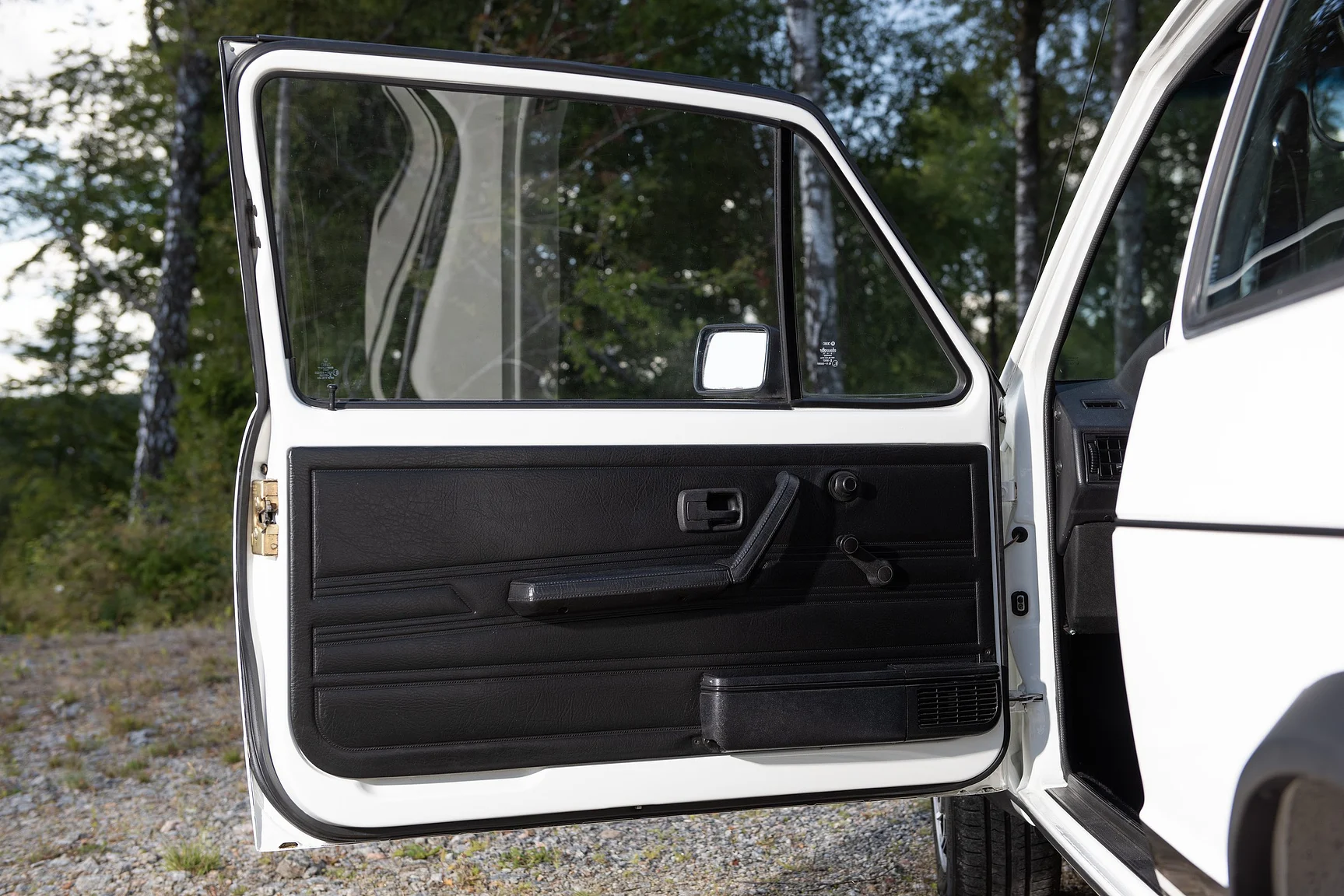 Innenraumfoto von 1984 Volkswagen Golf GTI "Special" (2)