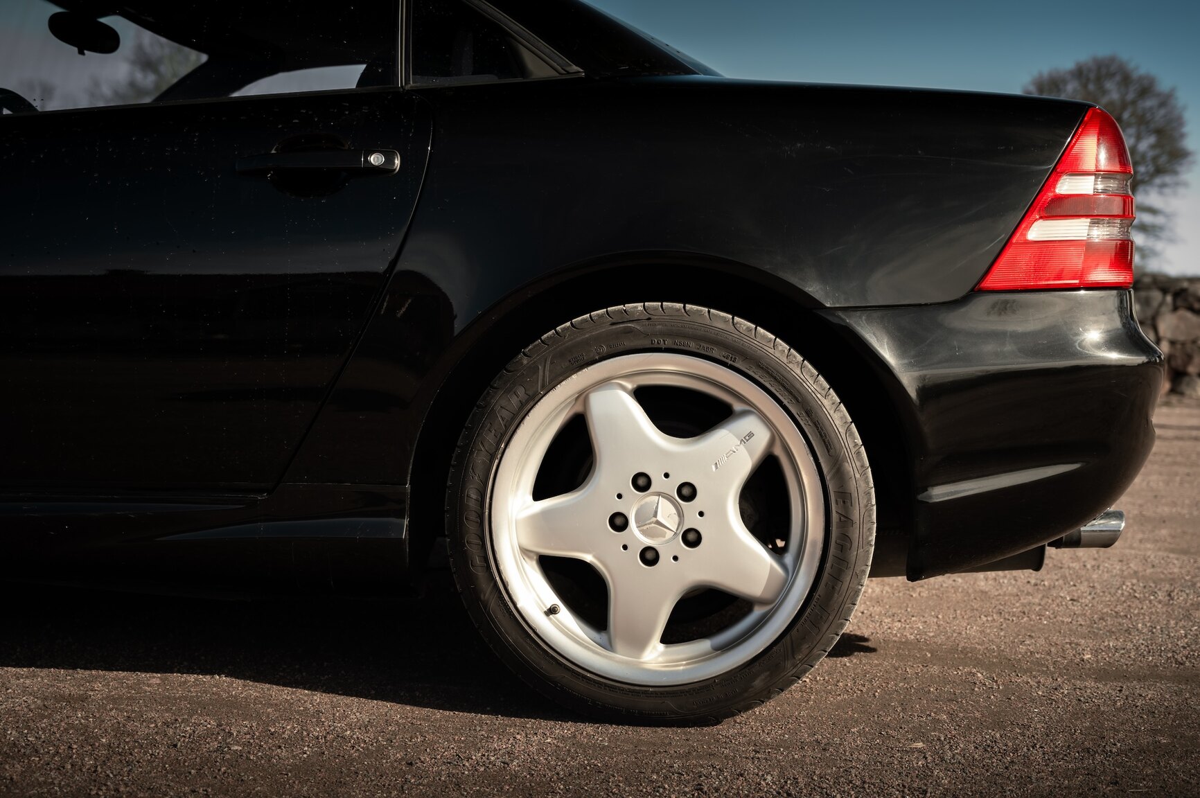 Exterior image of 2001 Mercedes-Benz SLK 320