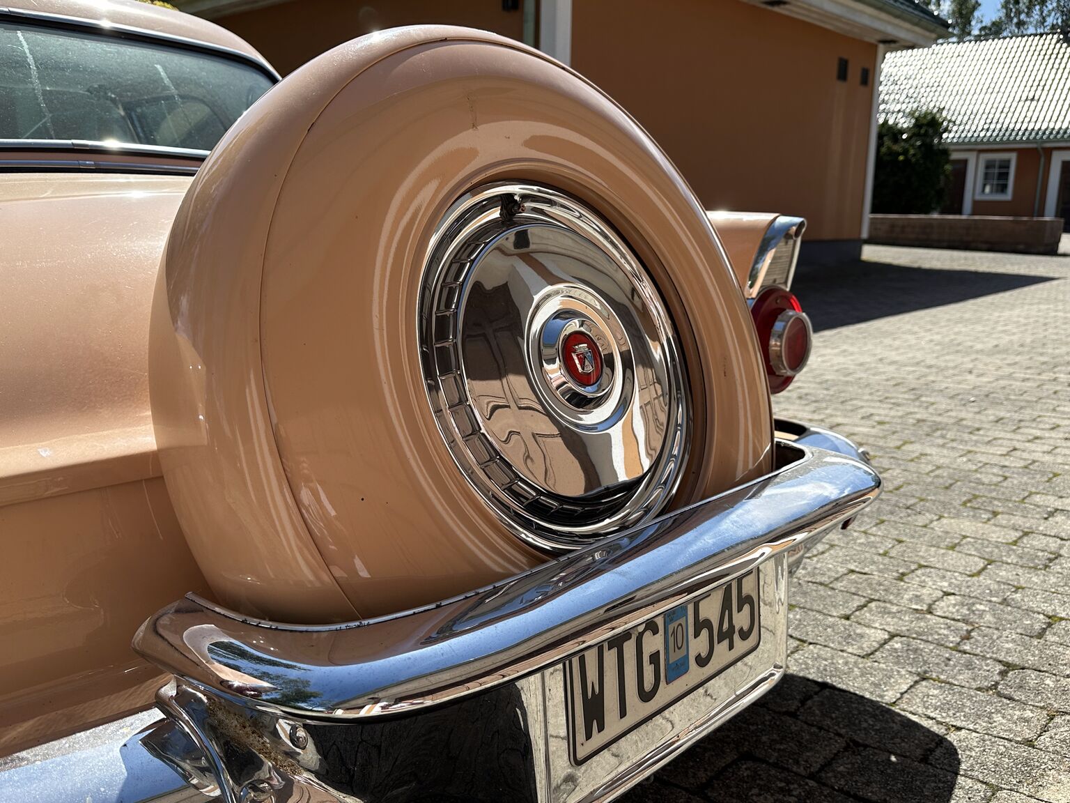 Exteriörbild på 1956 Ford Thunderbird Convertible