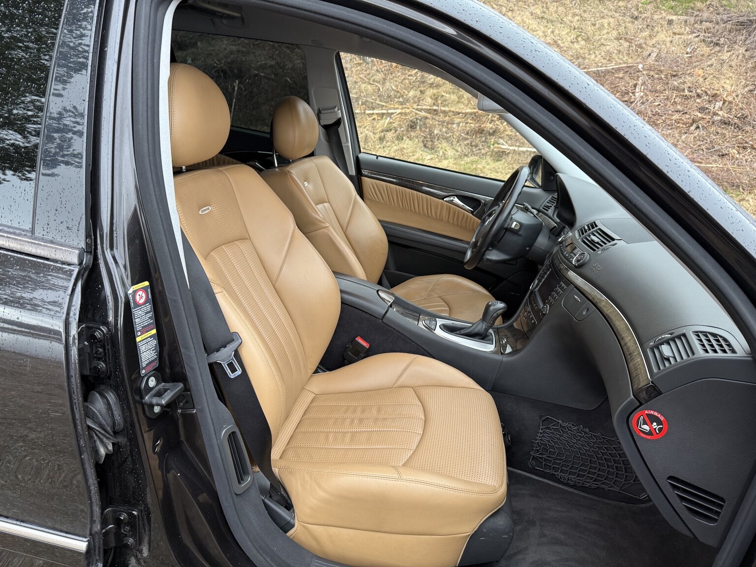 Innenraumfoto von 2005 Mercedes-Benz E 55 T AMG