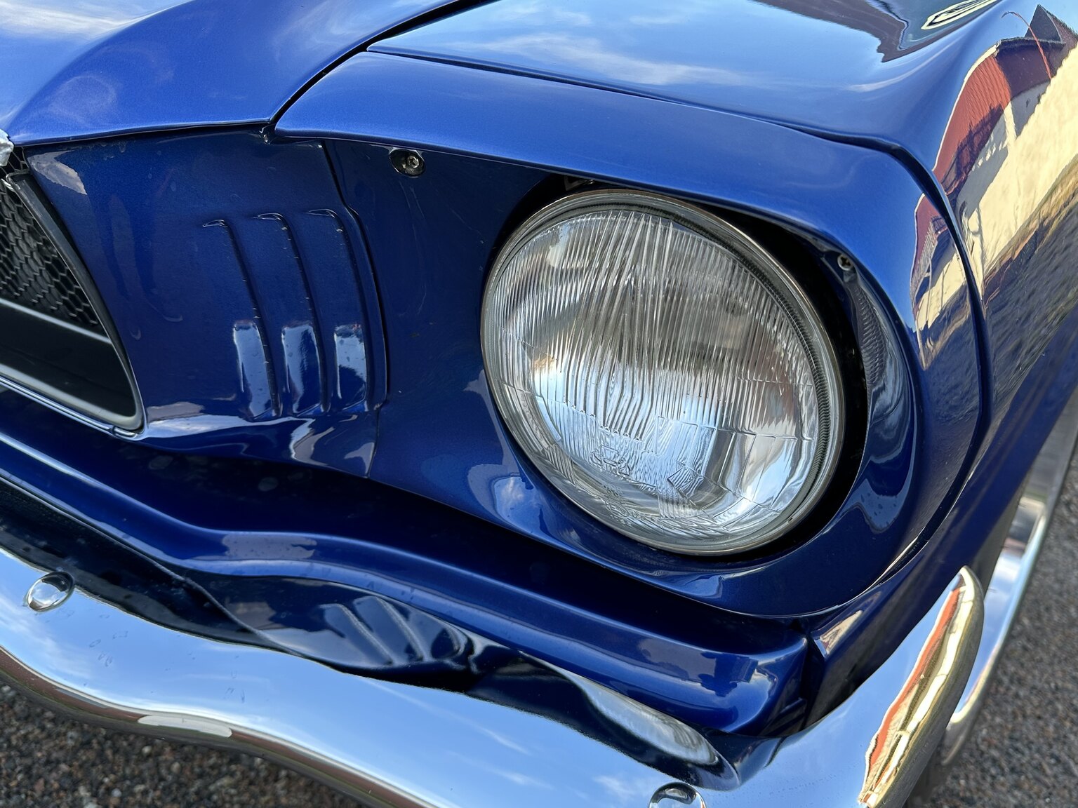 Exterior image of 1965 Ford Mustang Fastback 351W (52)