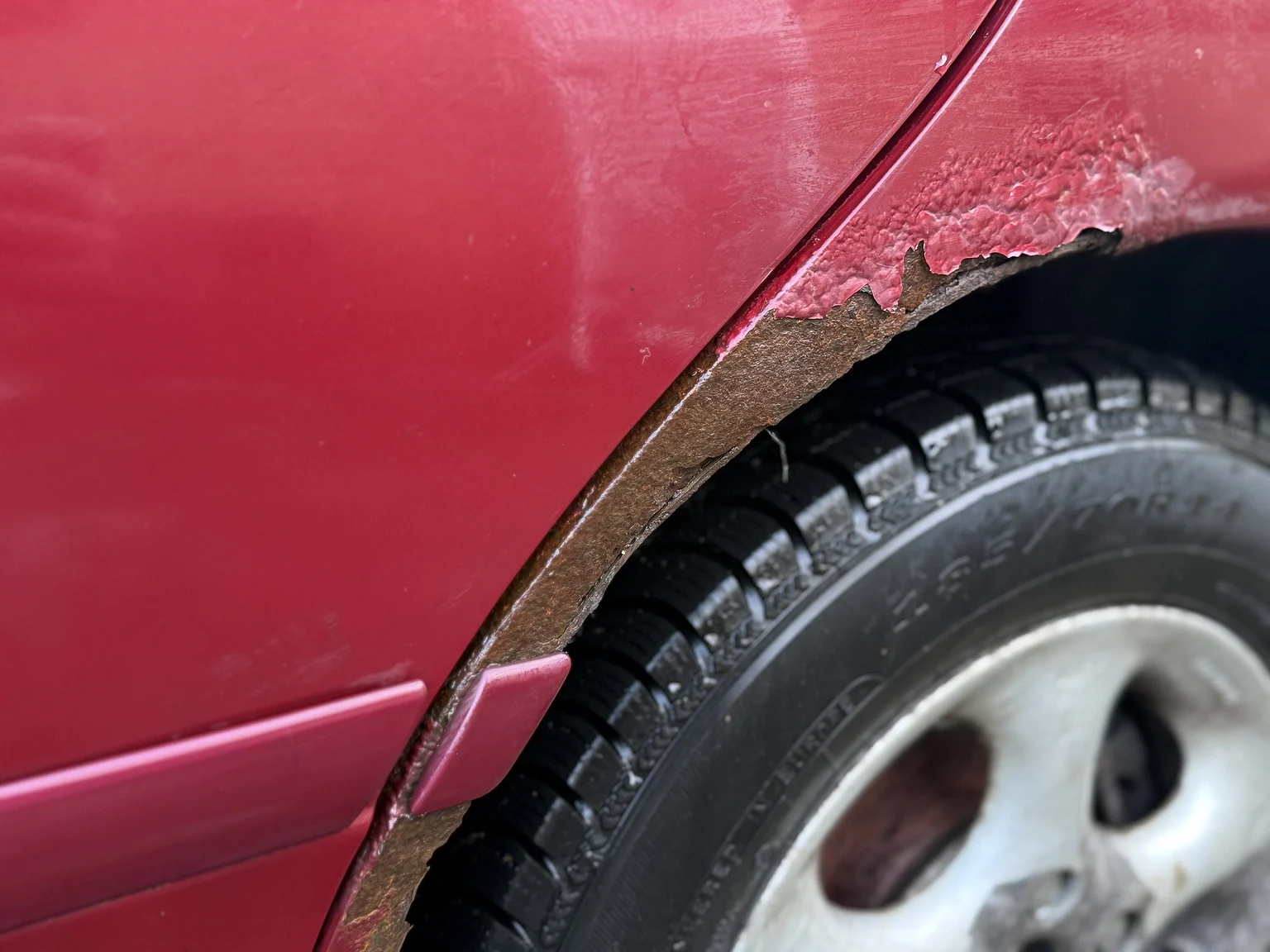 Exteriörbild på 1992 Mazda 626 Hatchback 2.5 V6 Automatic (28)