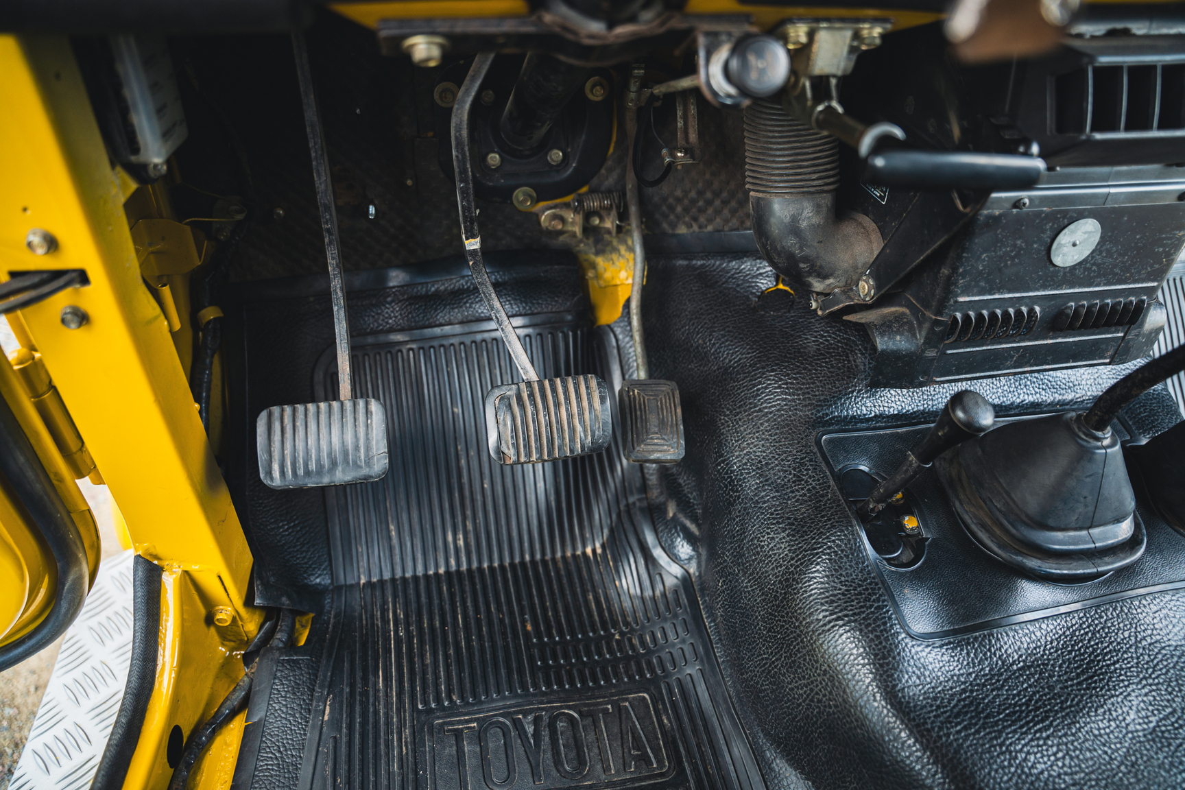 Interior image of 1976 Toyota Land Cruiser BJ40