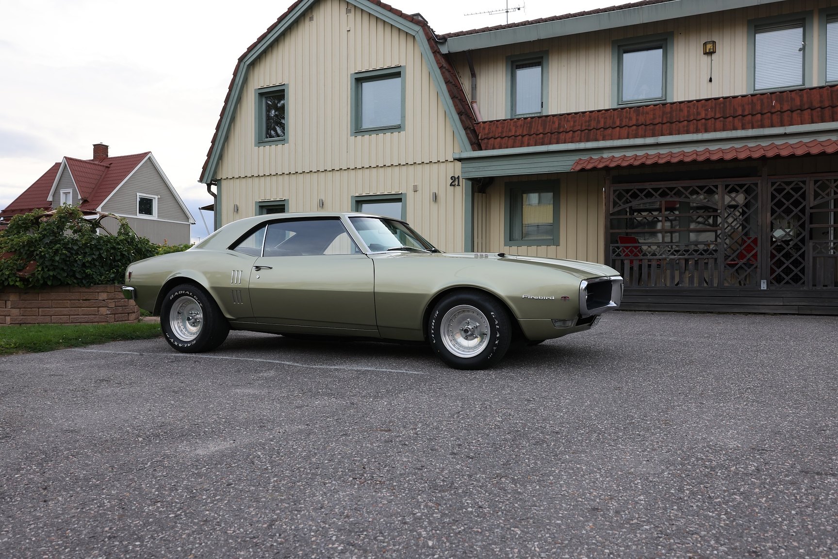 Exterior image of 1968 Pontiac Firebird 400 Ram Air