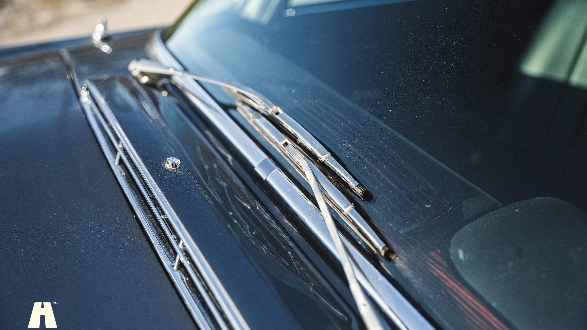 Exterior image of 1970 Mercedes 280 SL Pagoda (55)