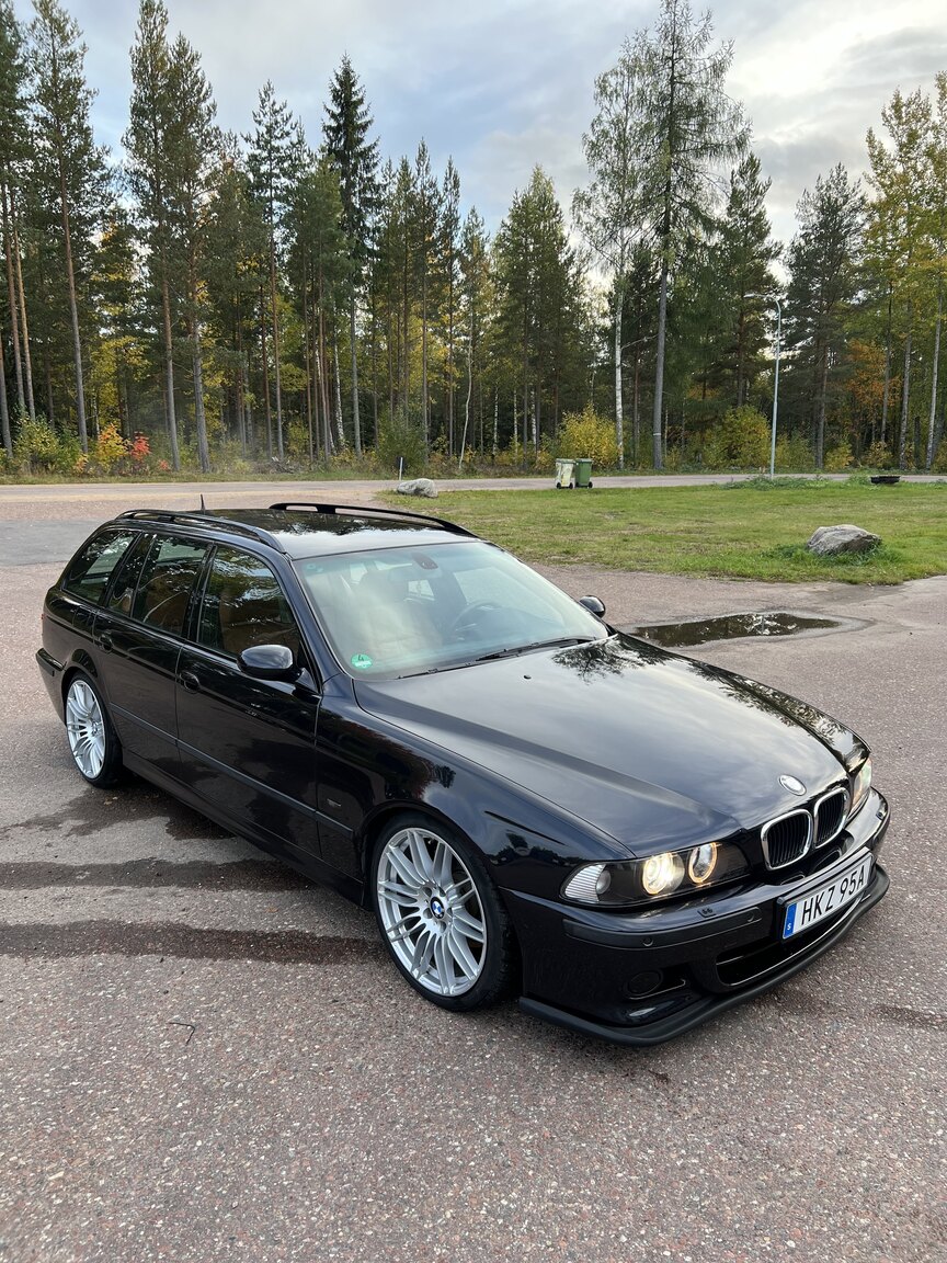 Aussenfoto 2003 BMW 540i Touring