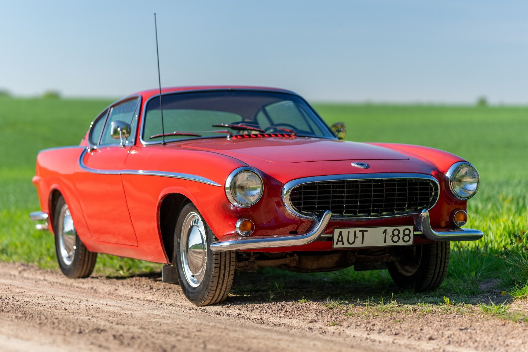 Exterior image of 1961 Volvo P1800