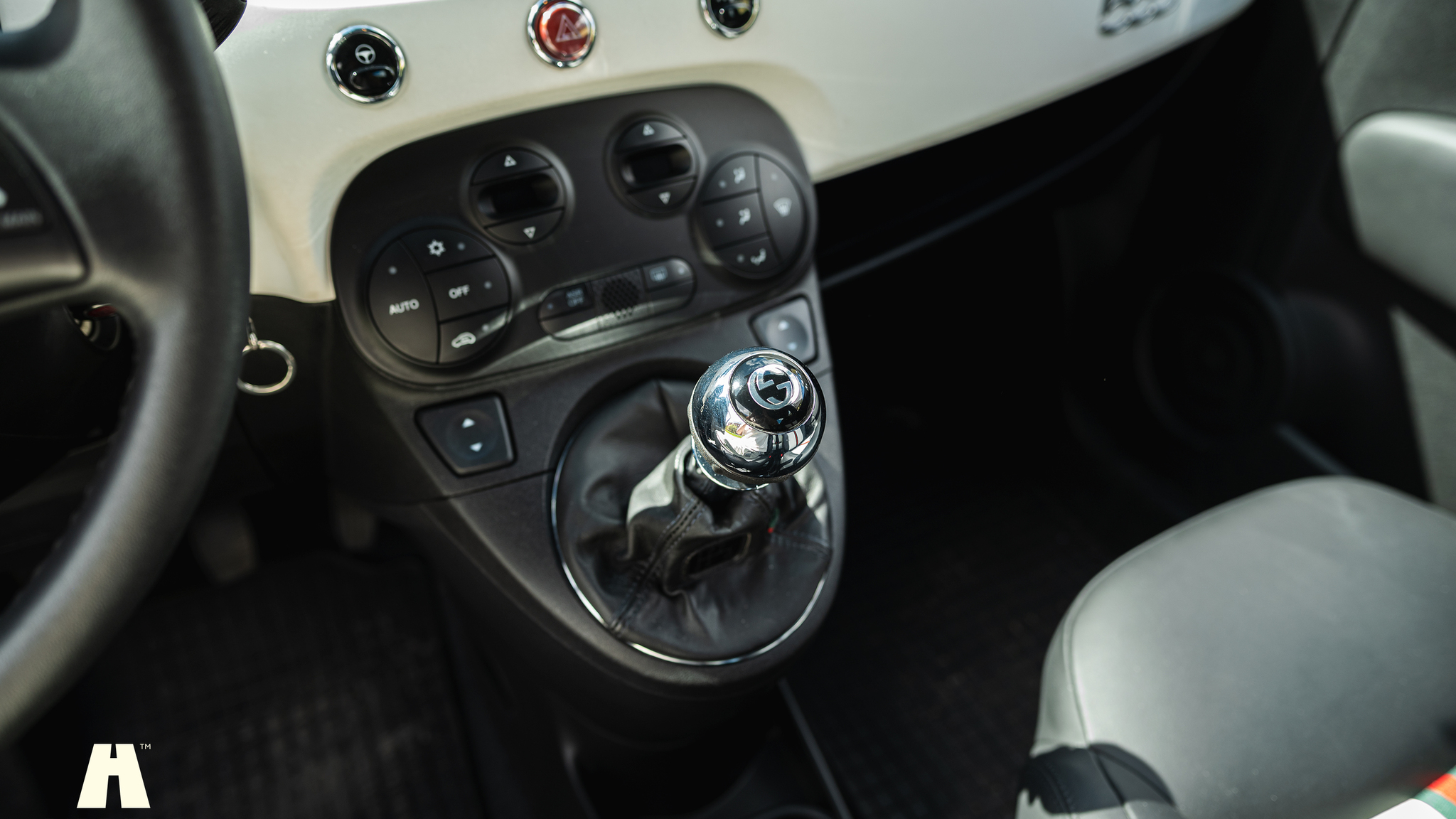 Interior image of 2012 FIAT 500 GUCCI