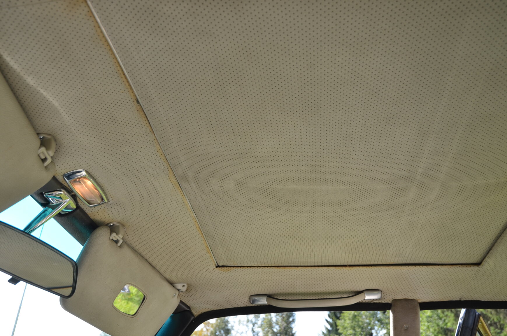 Interior image of 1968 Mercedes-Benz W109 300 SEL 6.3