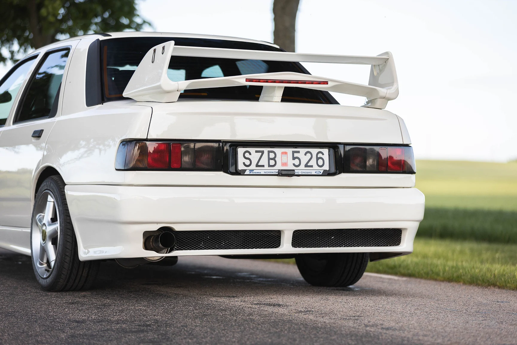 Exteriörbild på 1991 Ford Sierra Cosworth 4x4 (8)