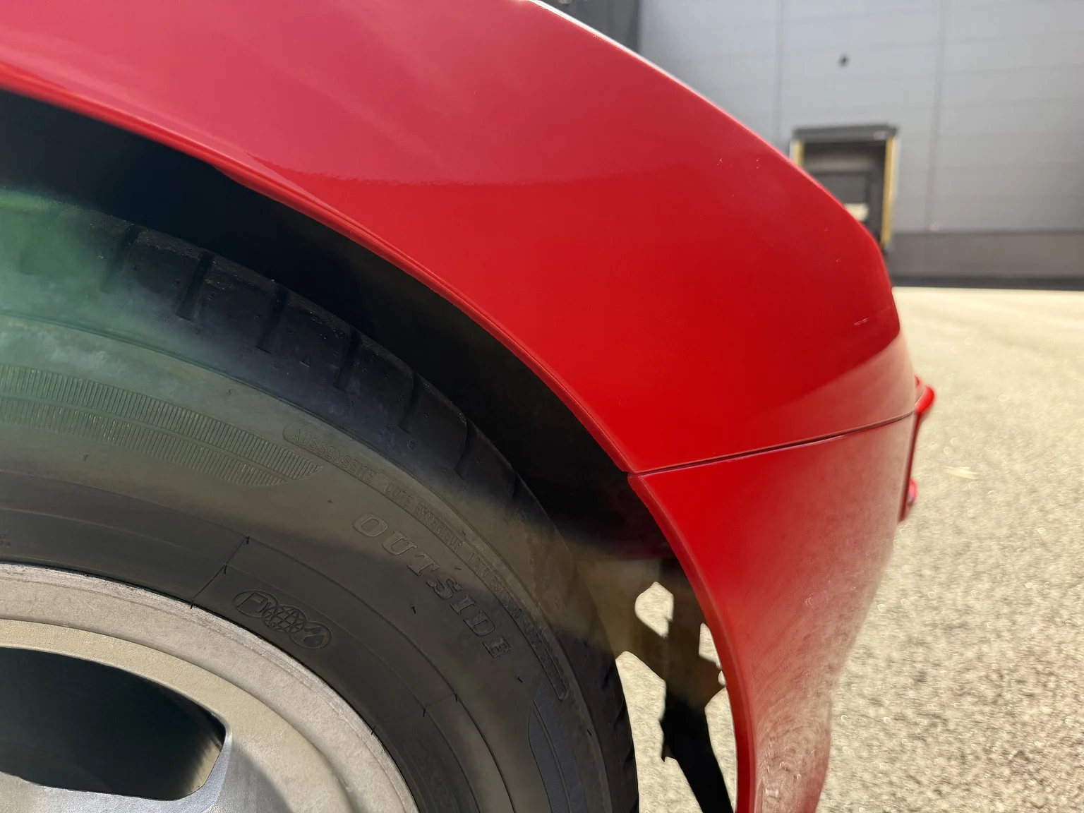 Exteriörbild på 1984 Porsche 944 Targa (68)