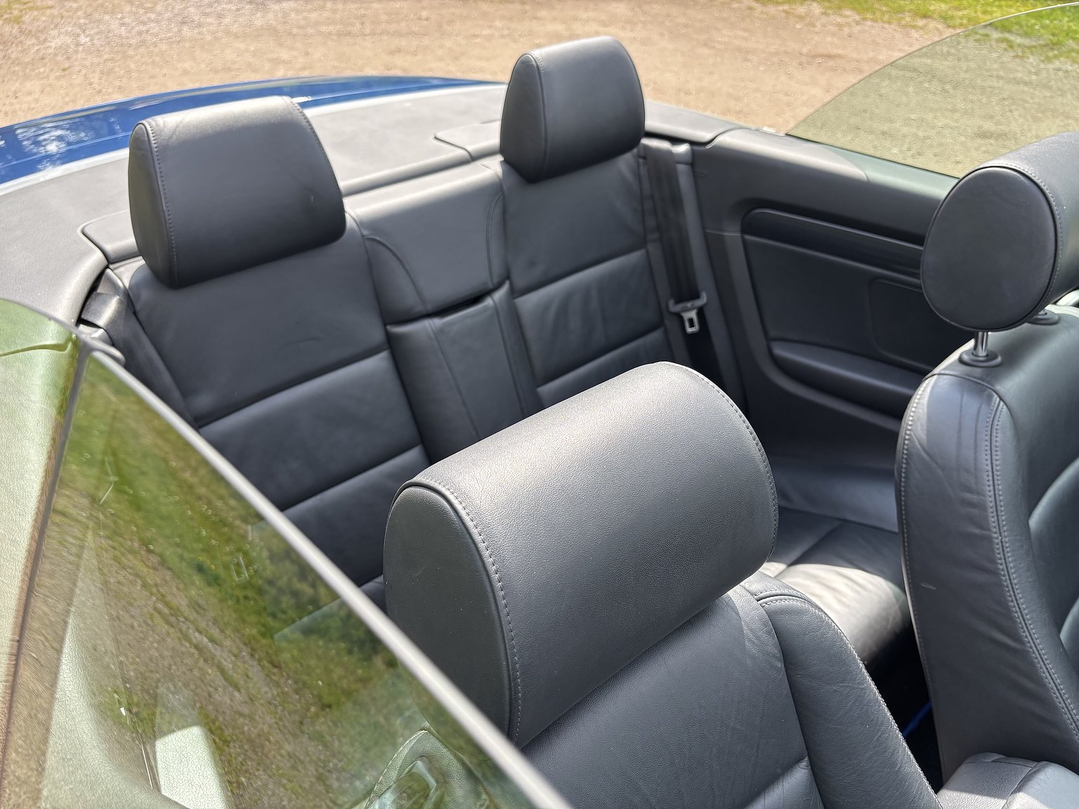 Interior image of 2003 Audi A4 Cabriolet 2.4 V6 Multitronic