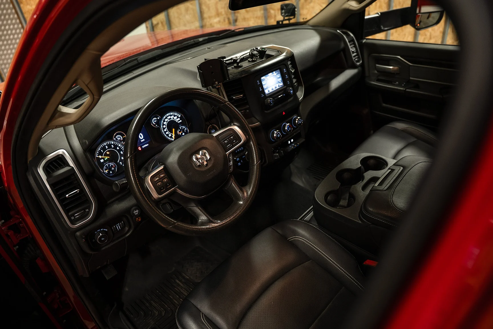 Interiörbild 2020 Dodge Ram 2500 Overland (7)