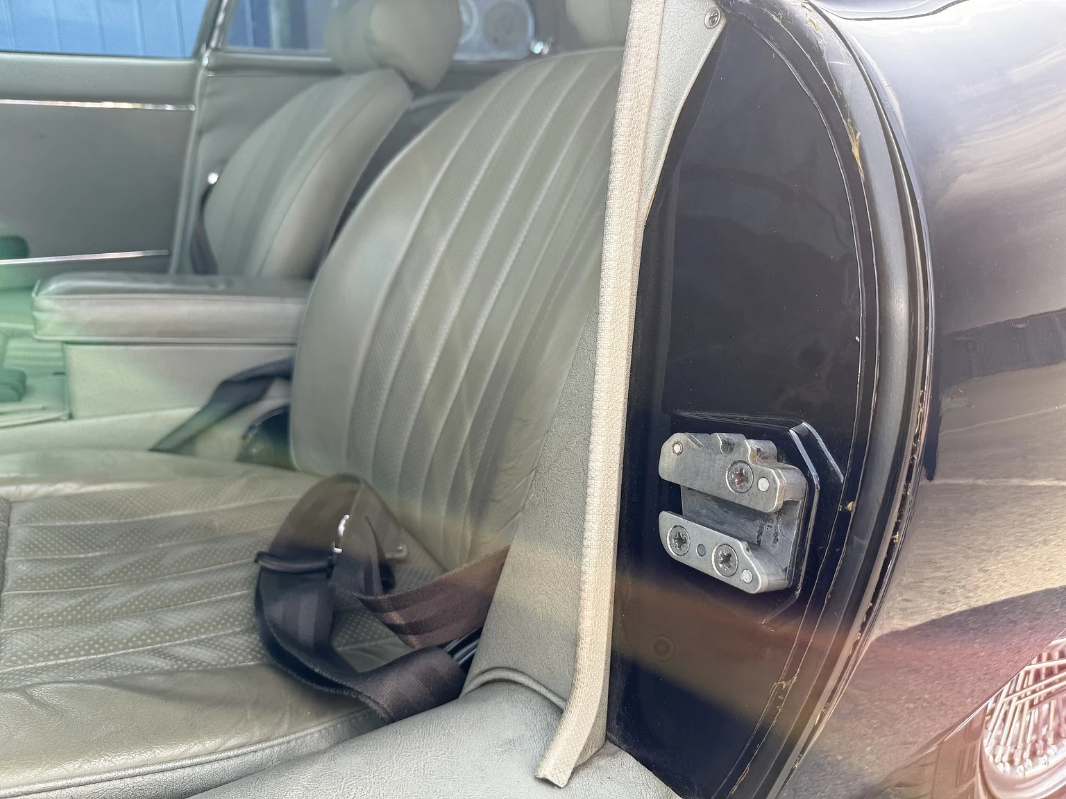 Interior image of 1969 Jaguar E-Type 4.2 Coupe (26)