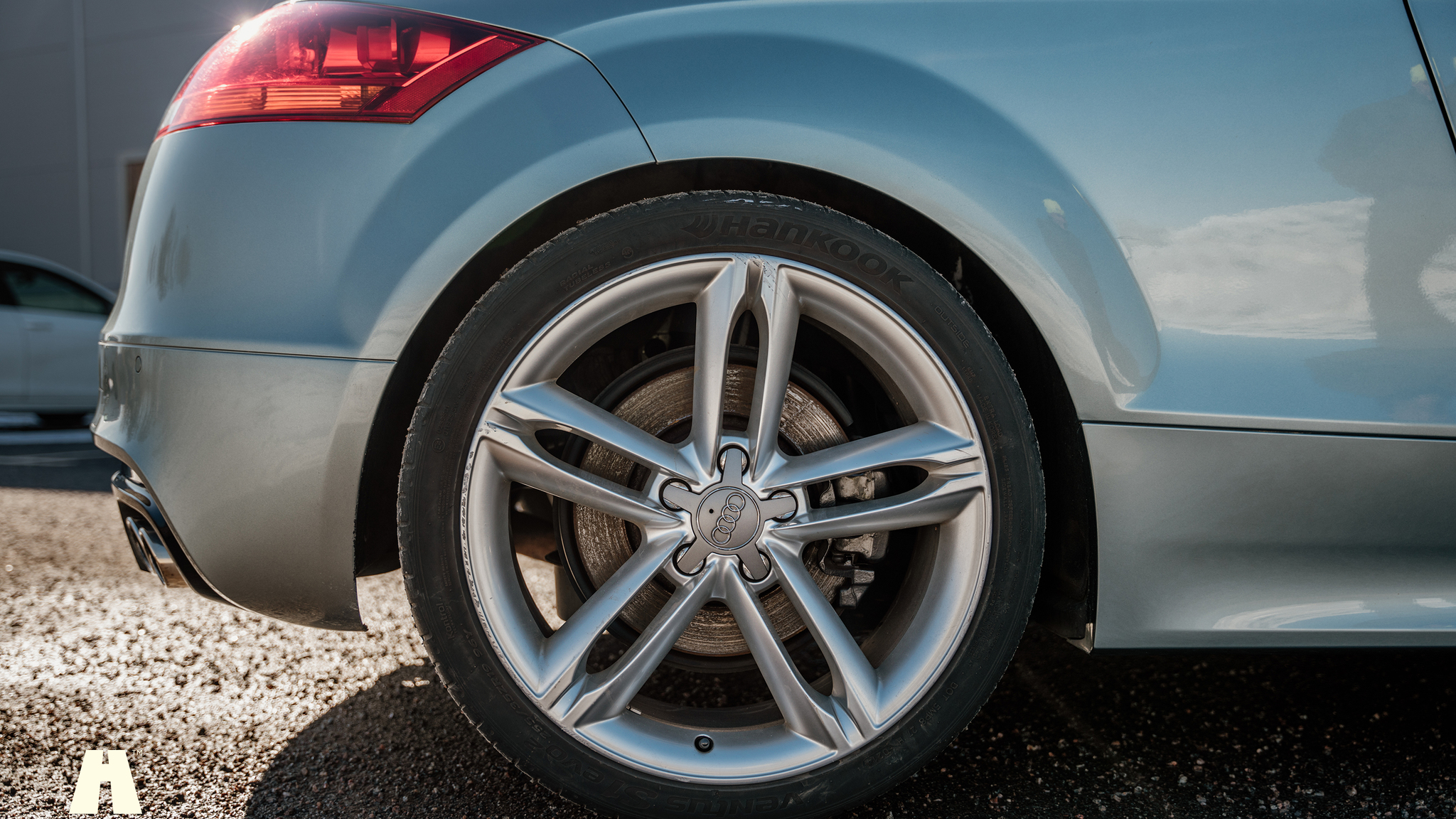 Exterior image of 2009 Audi TTS (11)