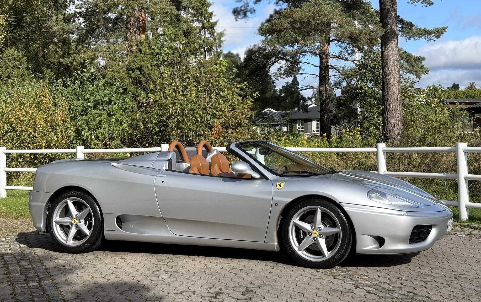 Exteriörbild på 2001 Ferrari 360 Spider