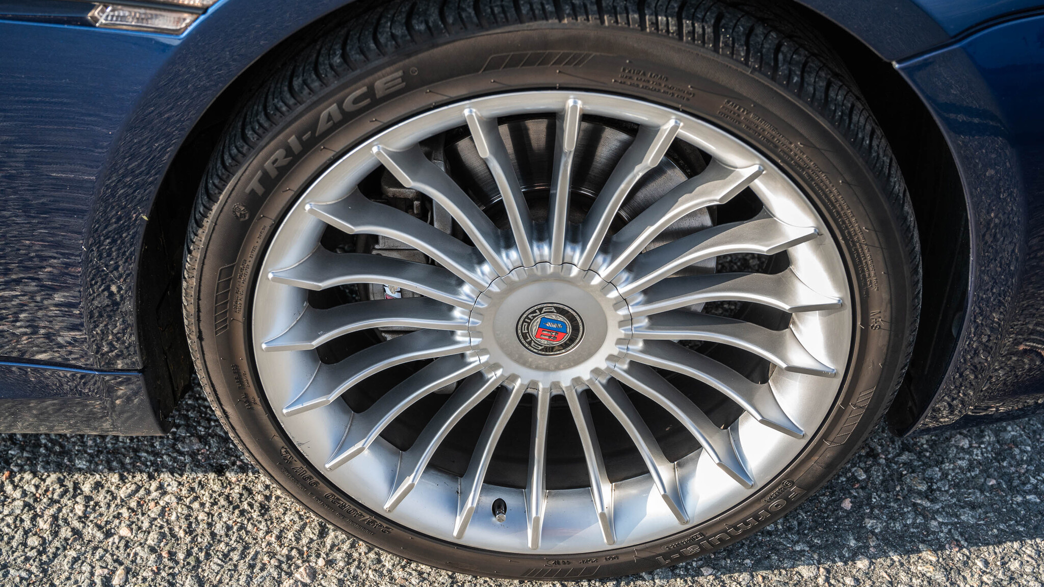 Exterior image of 2008 BMW 635d  (24)