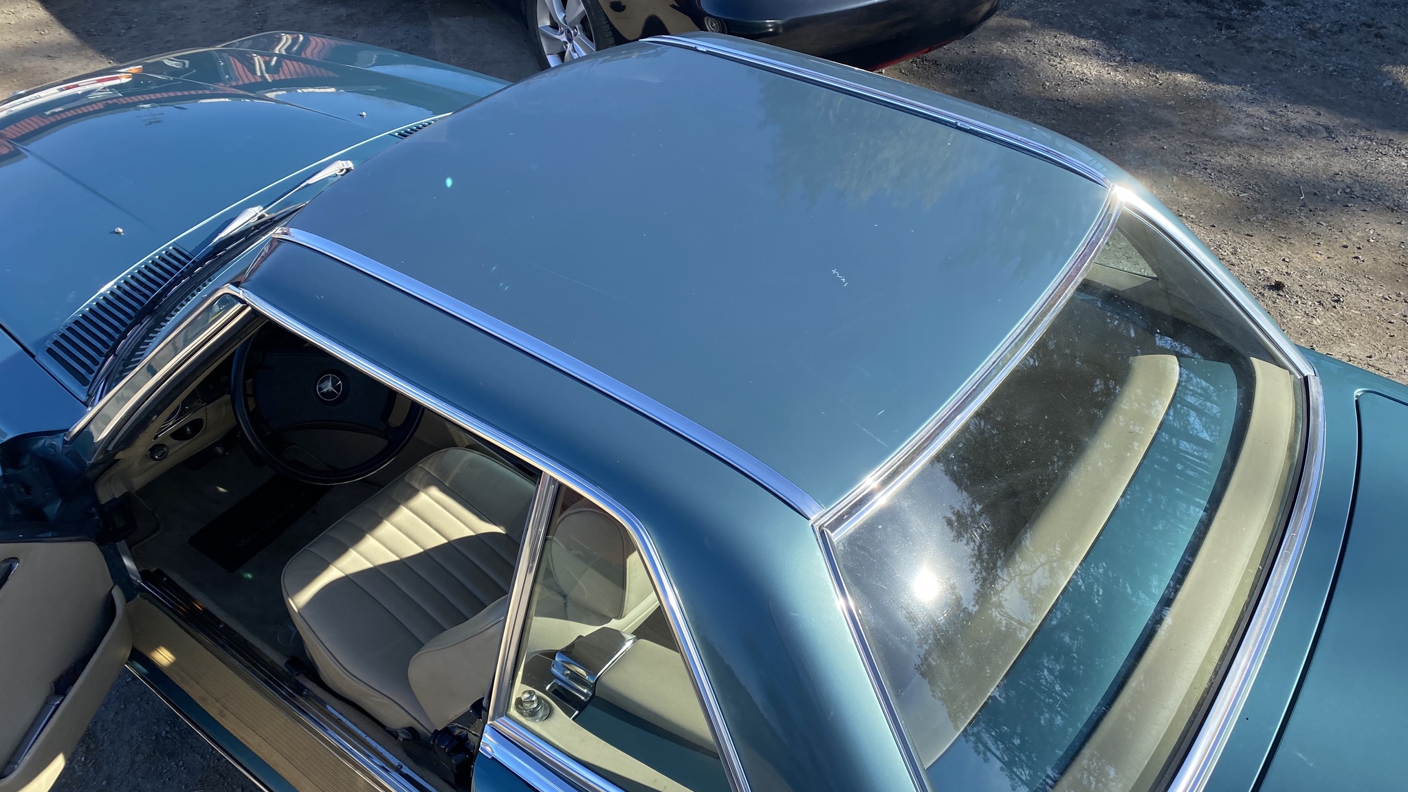 Exteriörbild på 1985 Mercedes-Benz 380 SL