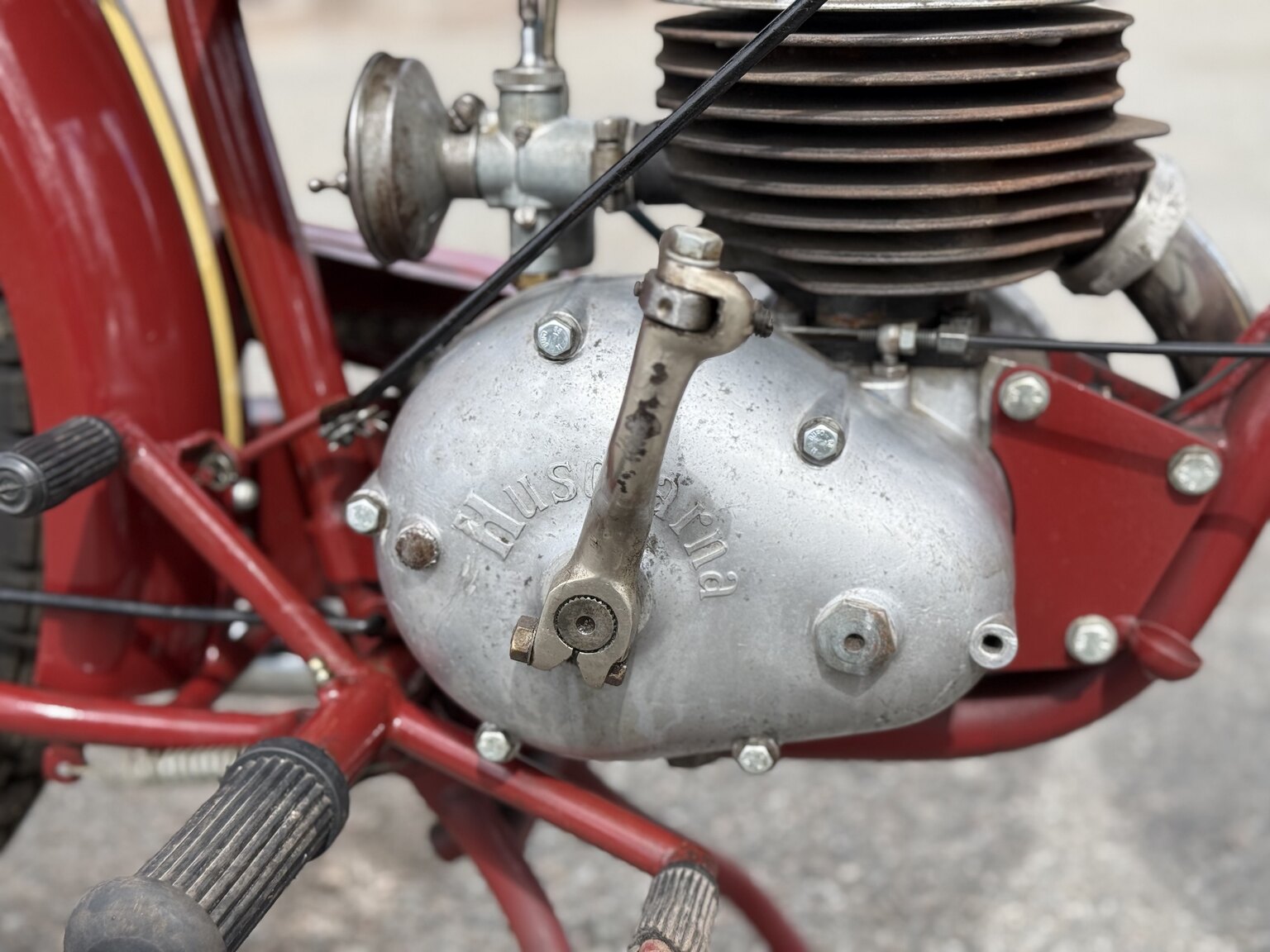 Image of 1953 Huskvarna Modell 30 mechanics
