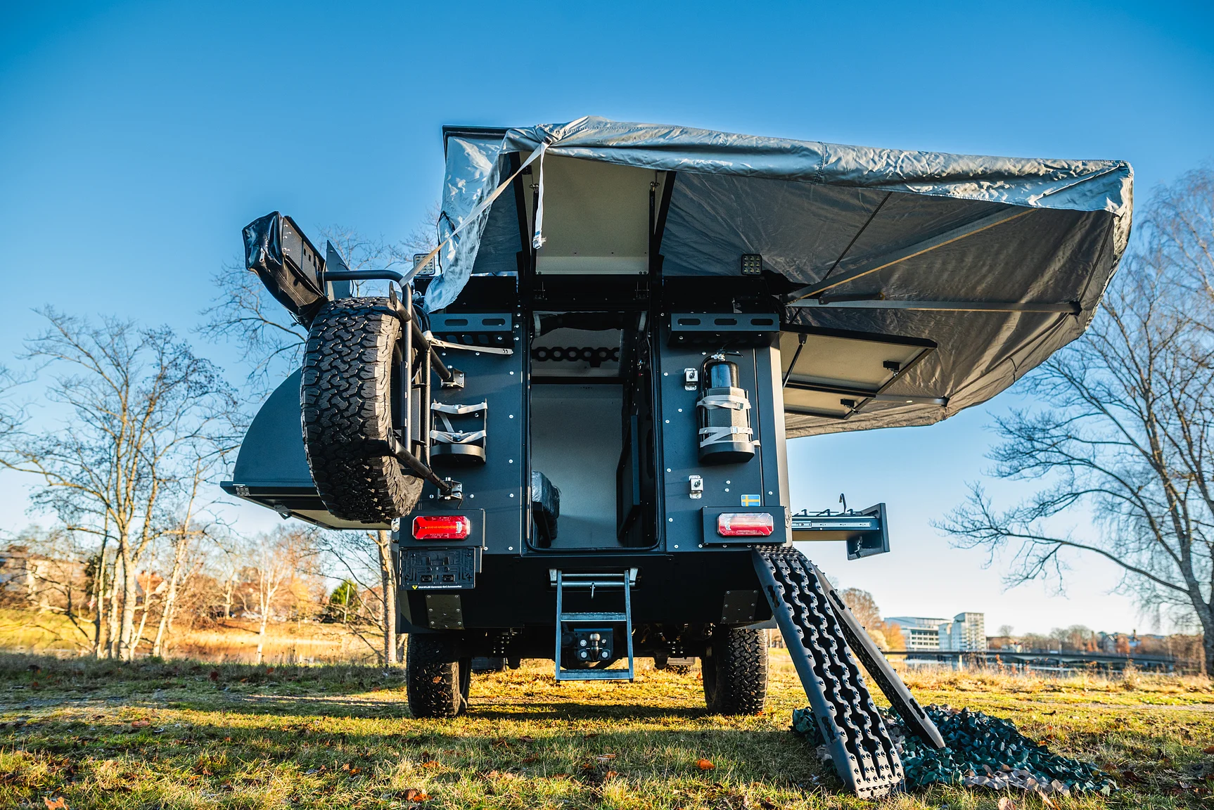 Exterior image of 2020 Northea Camper Expedition Volkswagen Amarok (17)