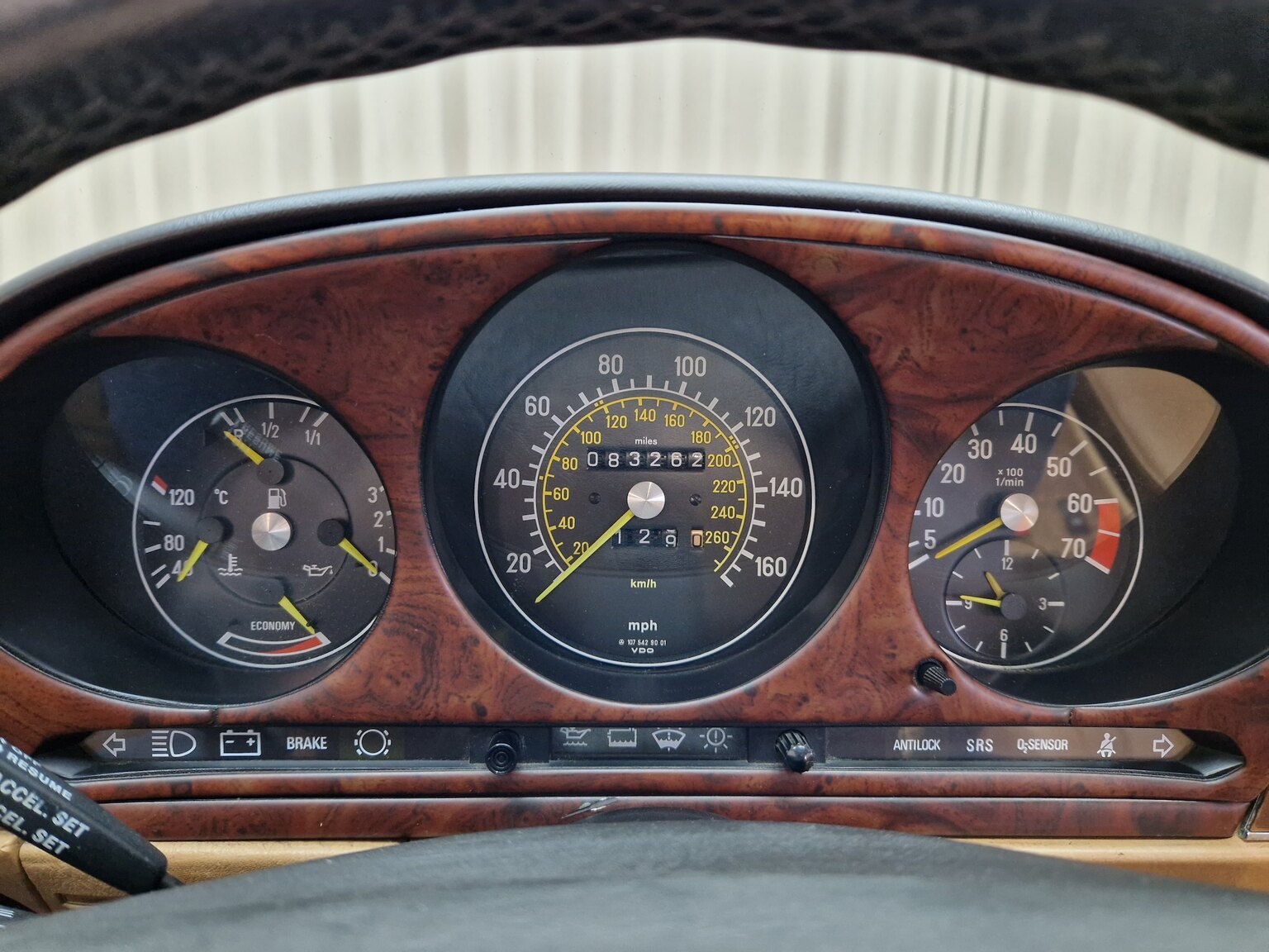 Interior image of Mercedes-Benz 560SL