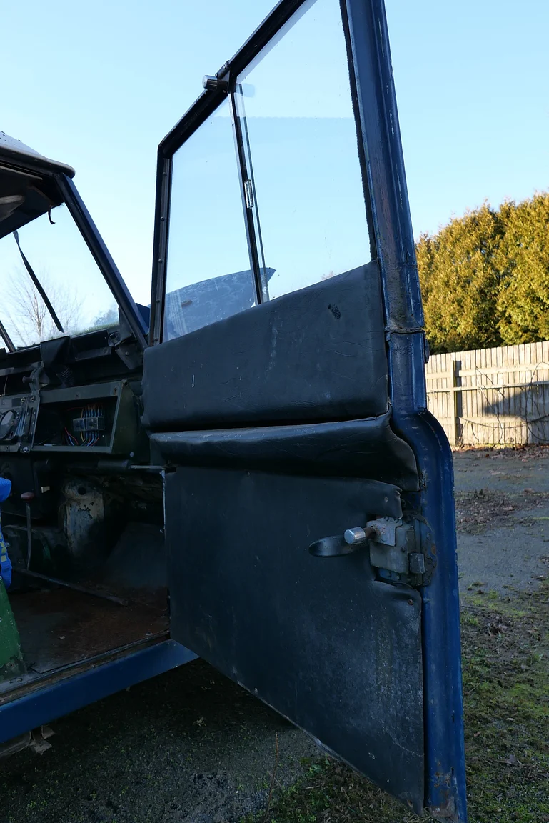 Interior image of 1970 Land Rover Series 2 88 Pick up (18)