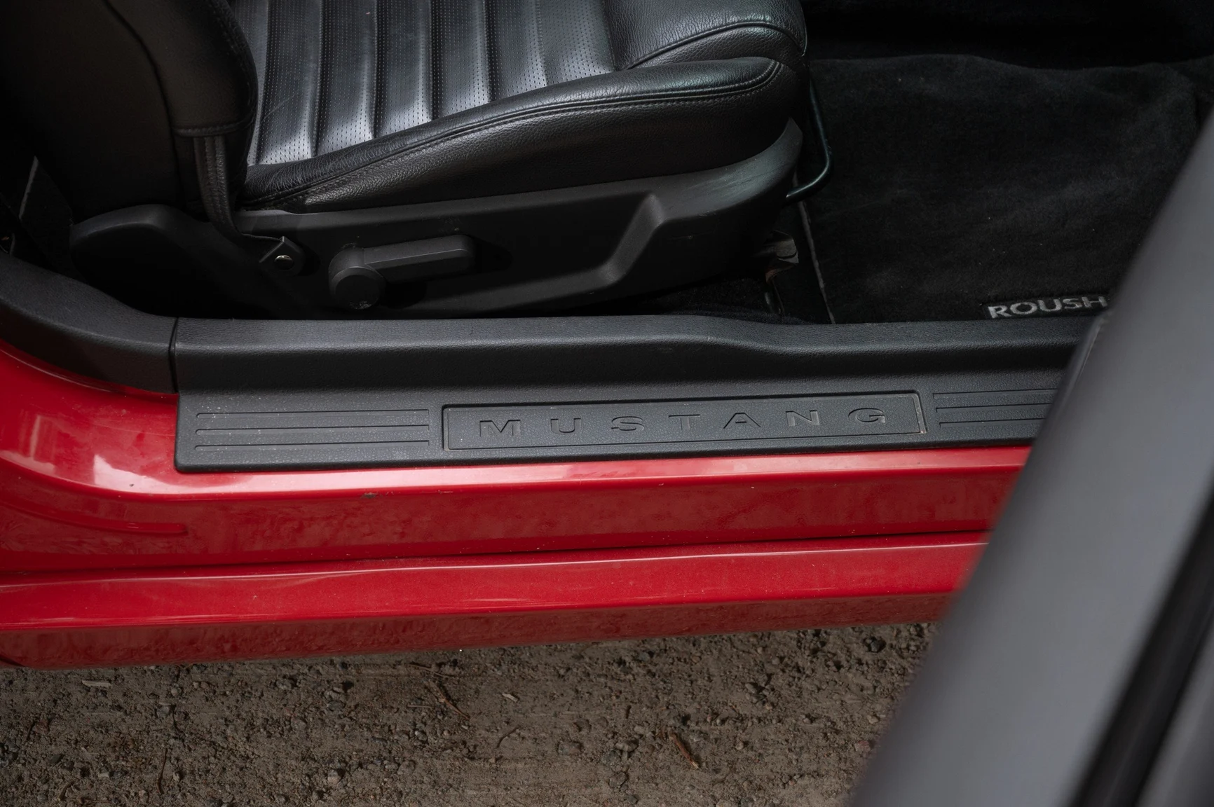 Innenraumfoto von 2005 Ford Mustang GT Roush Stage 2 (29)
