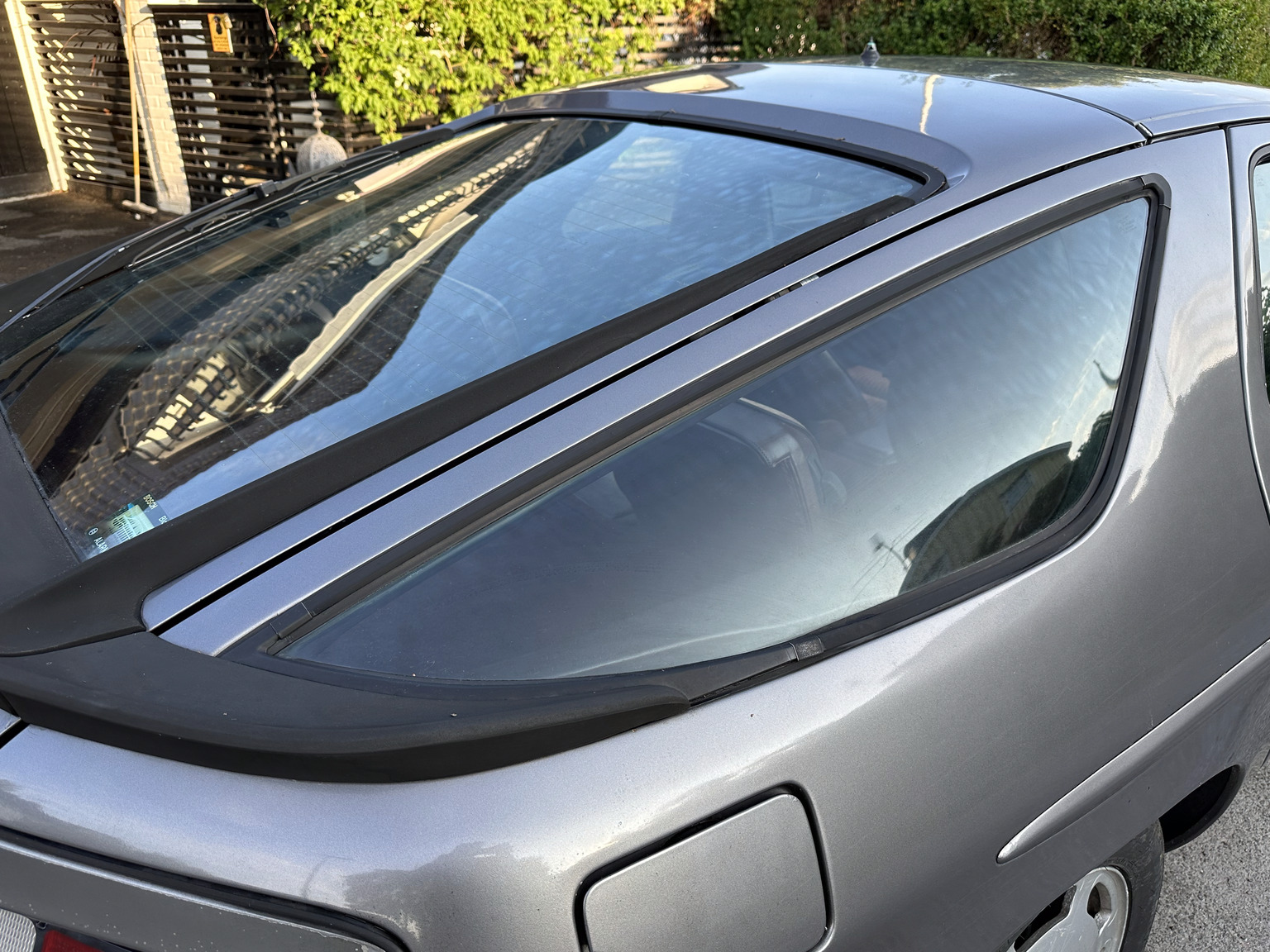 Aussenfoto 1985 Porsche 928 (21)