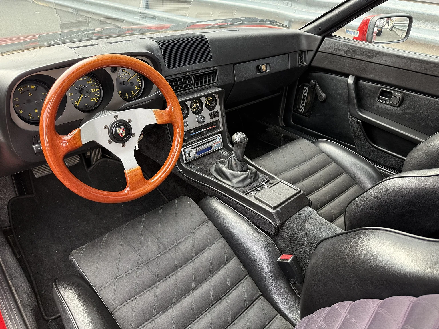 Interiörbild 1984 Porsche 944 Targa (1)