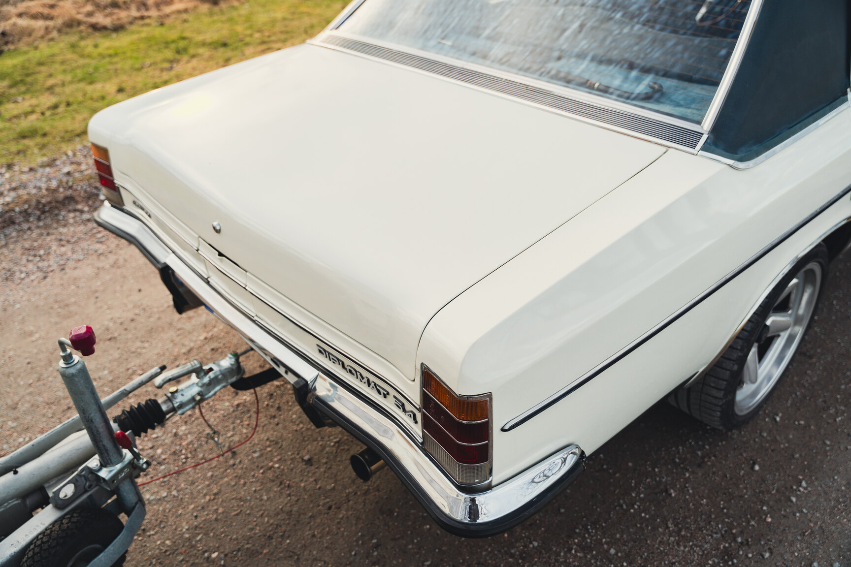 Exterior image of 1973 Opel Diplomat V8