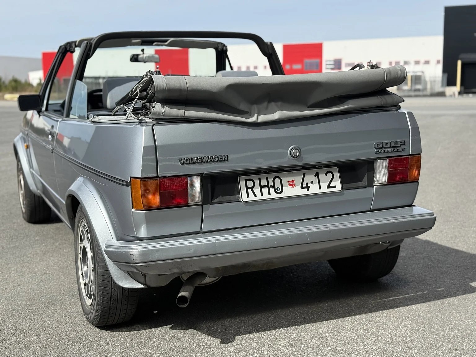 Exterior image of 1987 VW Golf Cabriolet (14)