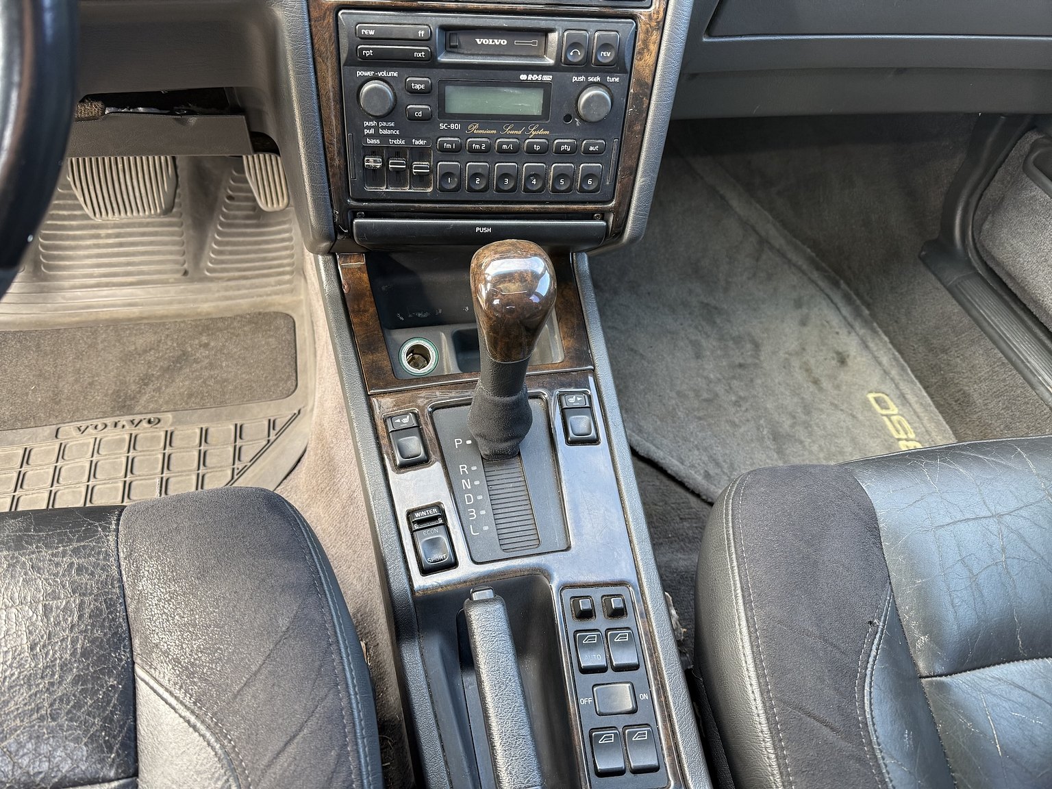 Interior image of 1995 VOLVO 855 T5R T-5R