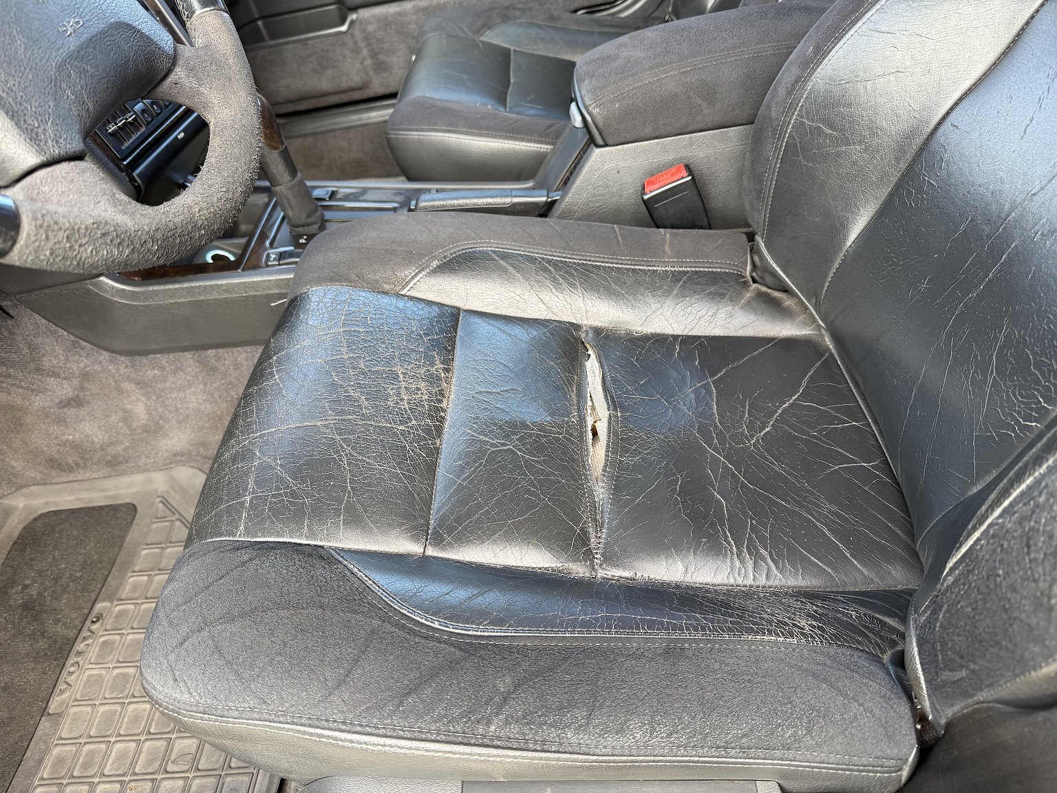 Interior image of 1995 VOLVO 855 T5R T-5R