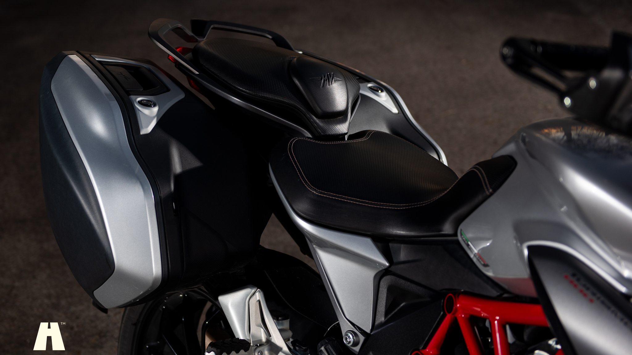 Exteriörbild på 2015 MV Agusta Veloce Turismo 800