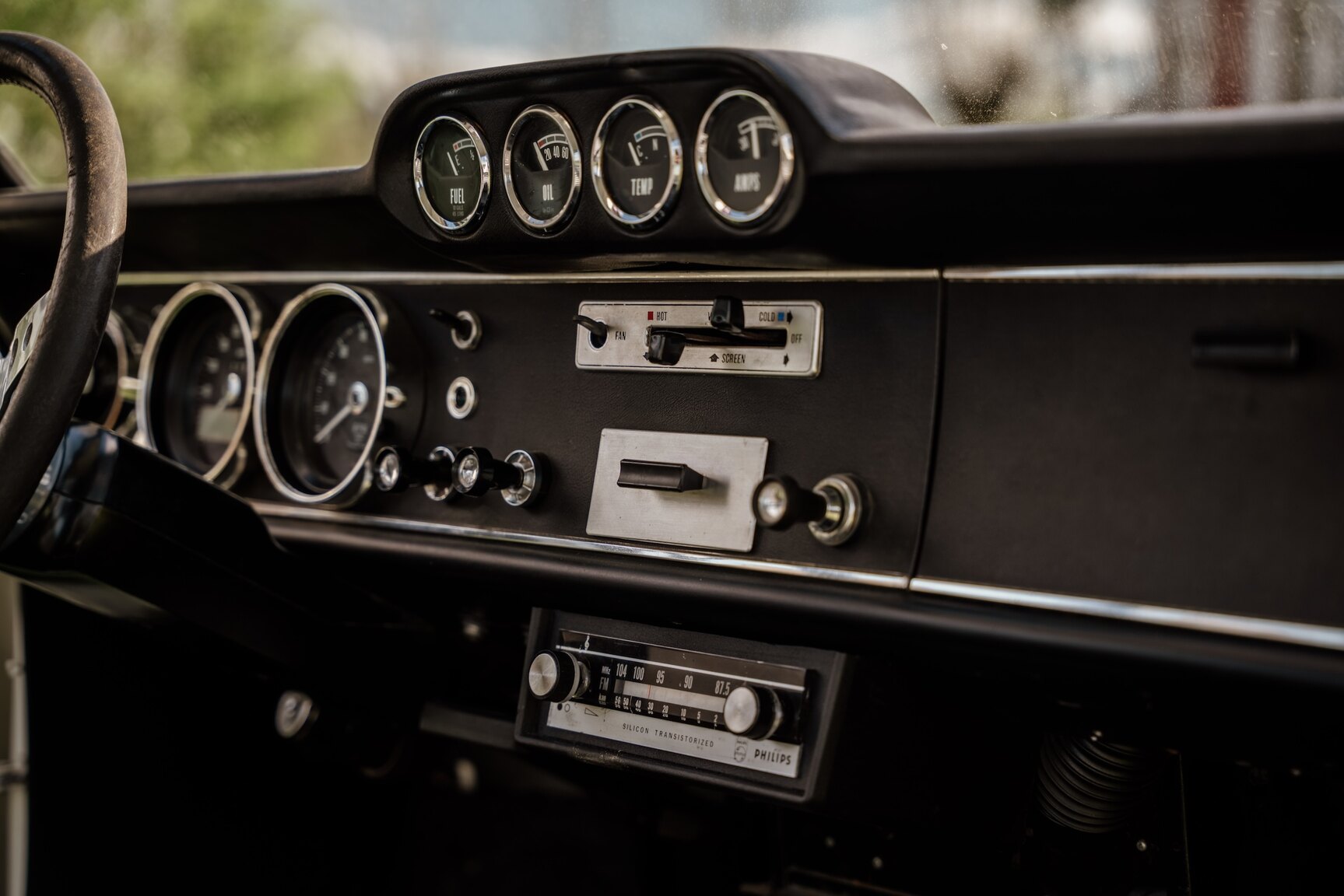Interior image of 1968 Ford Cortina Lotus (13)