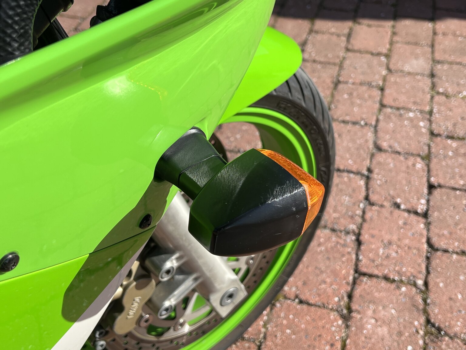 Exterior image of 1989 Kawasaki ZXR 750 H1 (67)