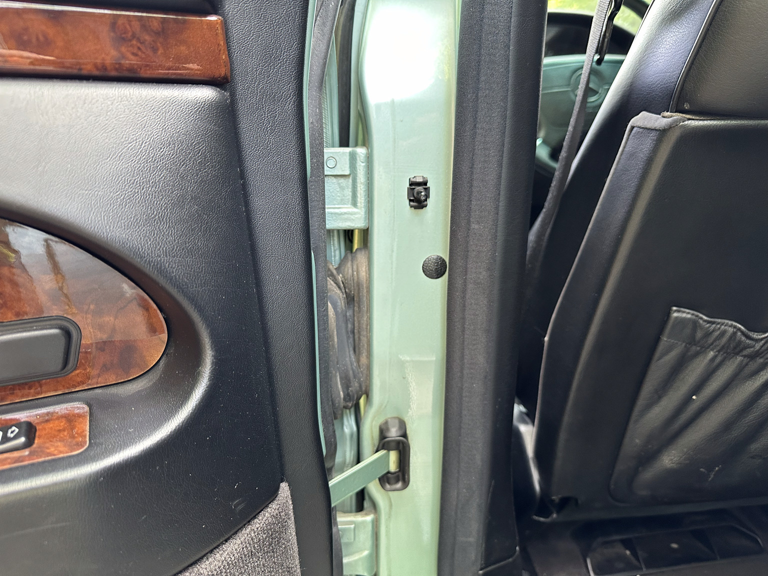 Innenraumfoto von 1992 Mercedes 300 SE (27)