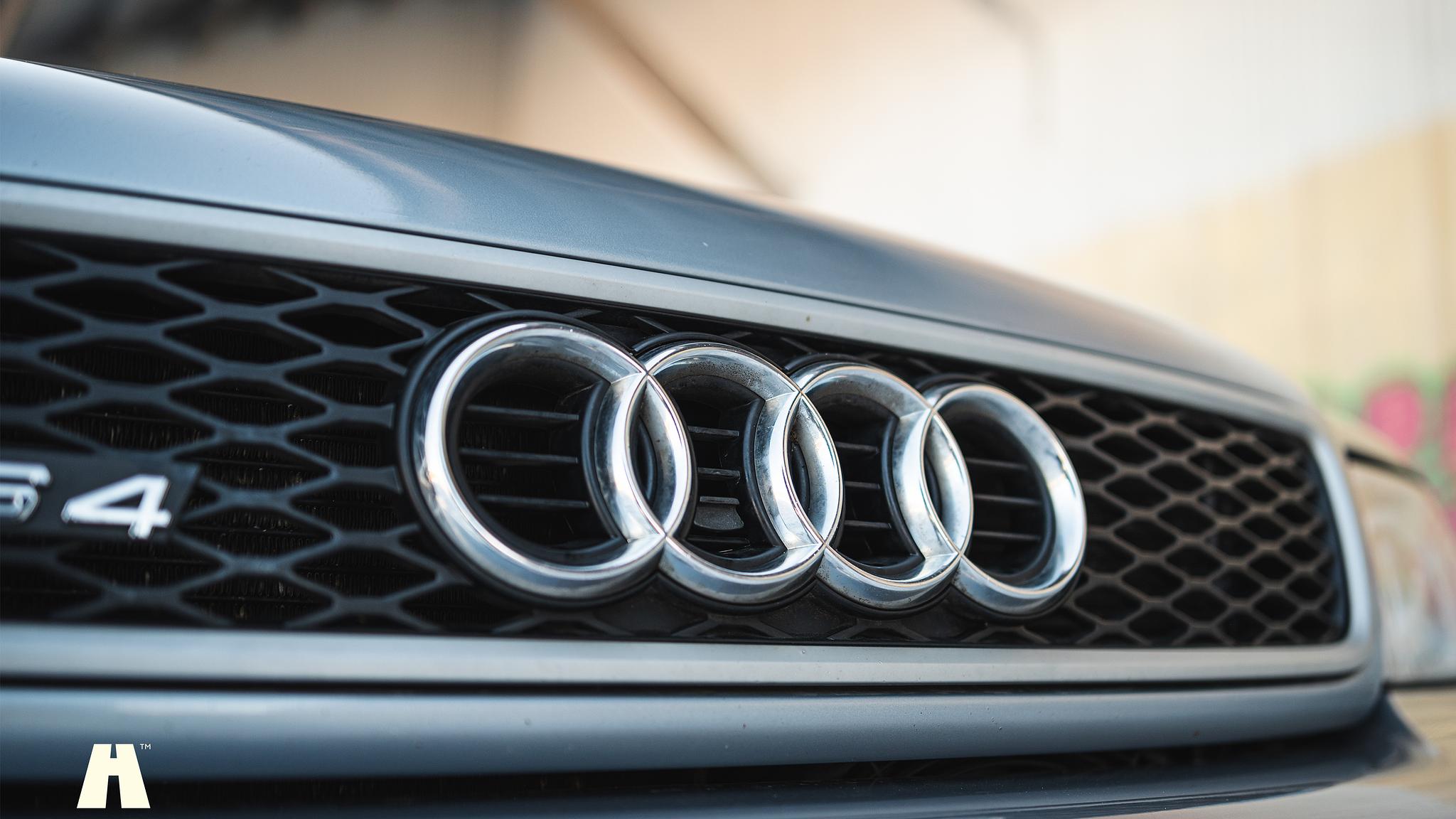 Exterior image of 2001 Audi RS4 B5 (35)