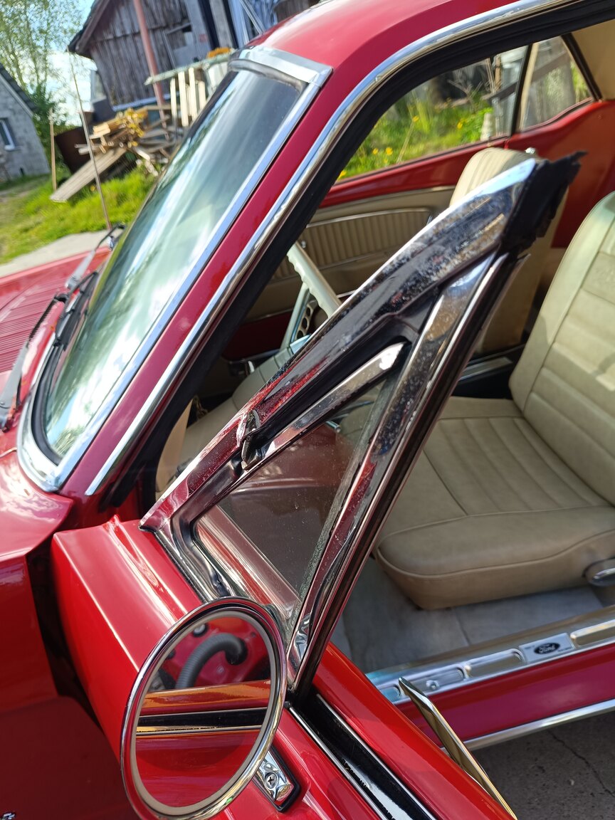Innenraumfoto von 1966 Ford Mustang Hardtop 3.3 