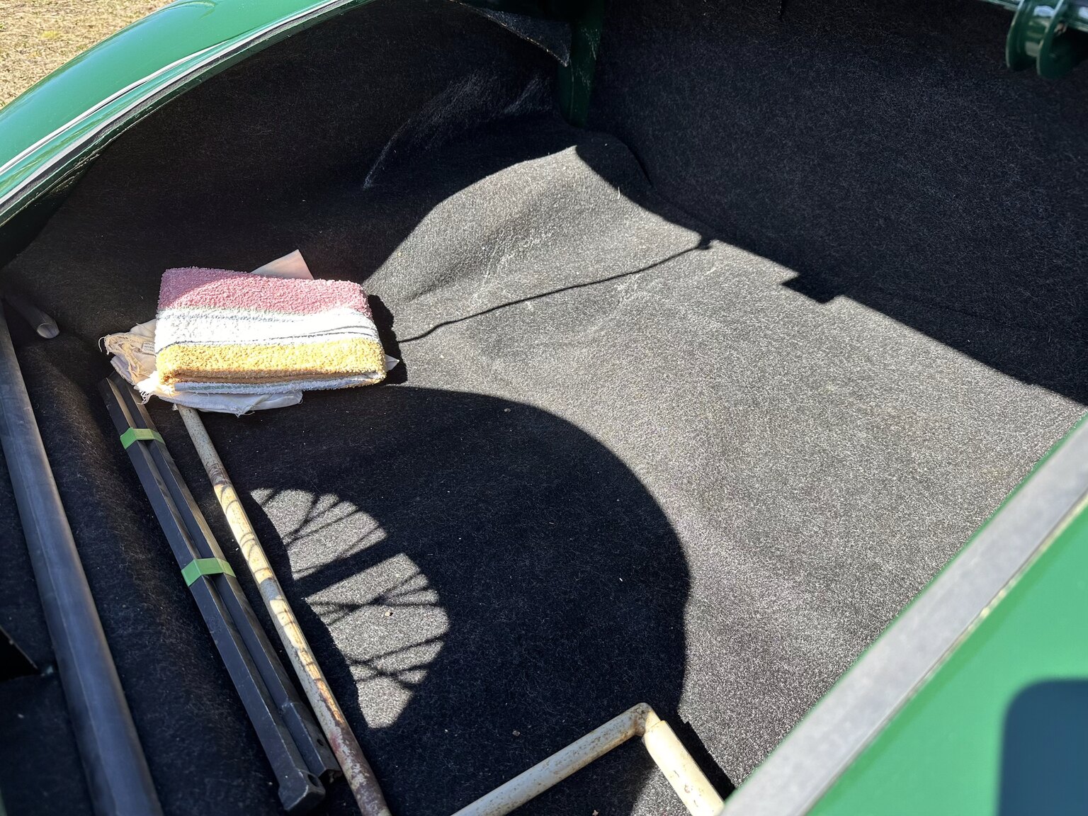 Interior image of 1957 MGA Roadster (27)