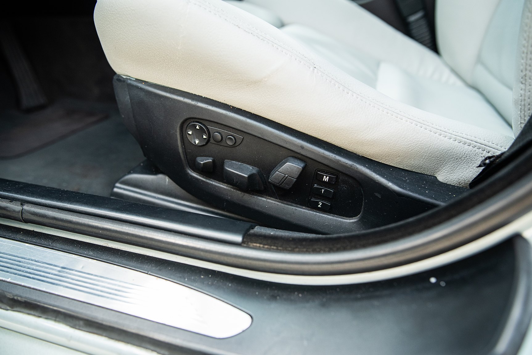 Interior image of 2006 BMW E60 M5