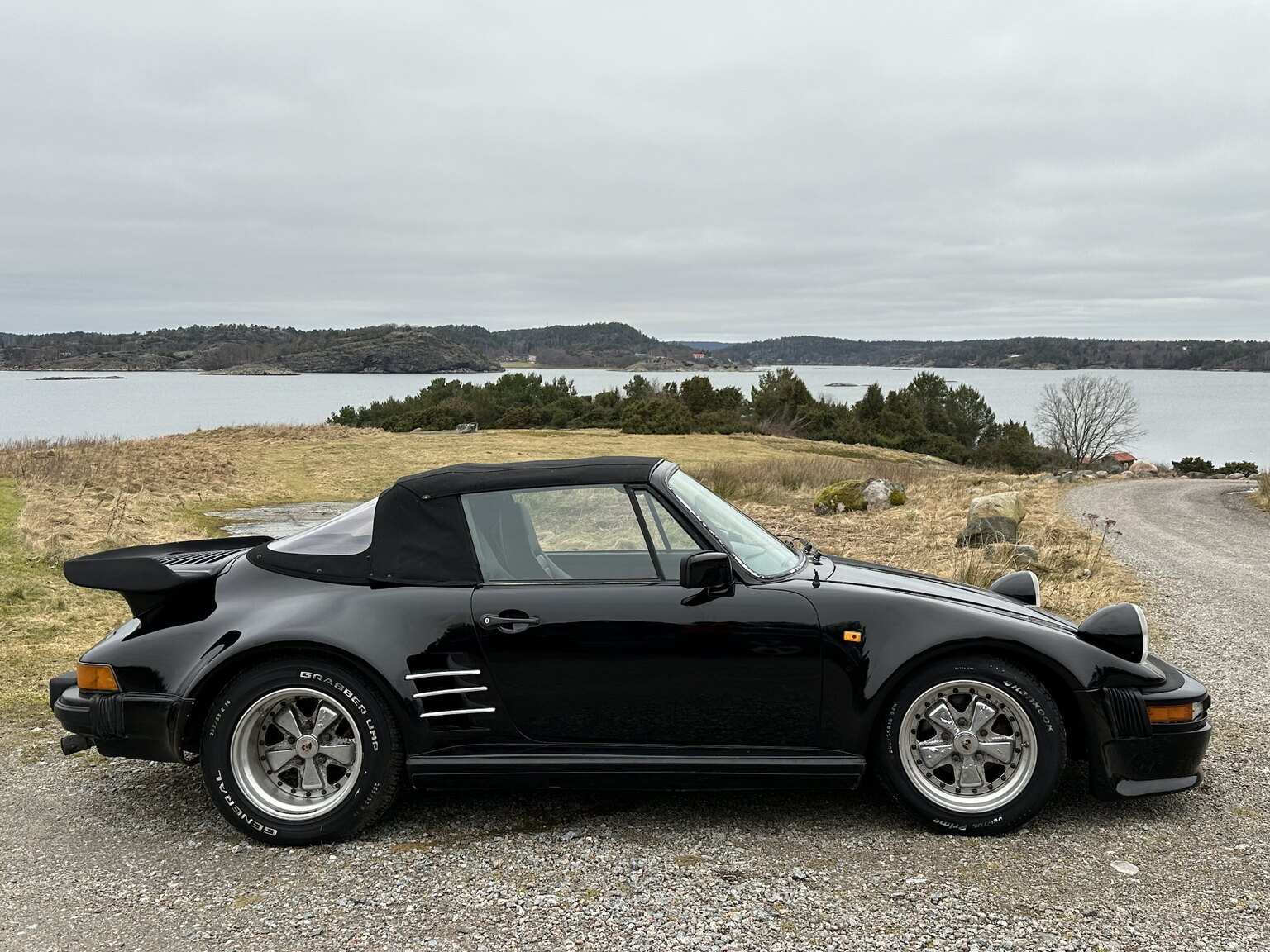 Exterior image of 1972 Porsche 911 T (10)