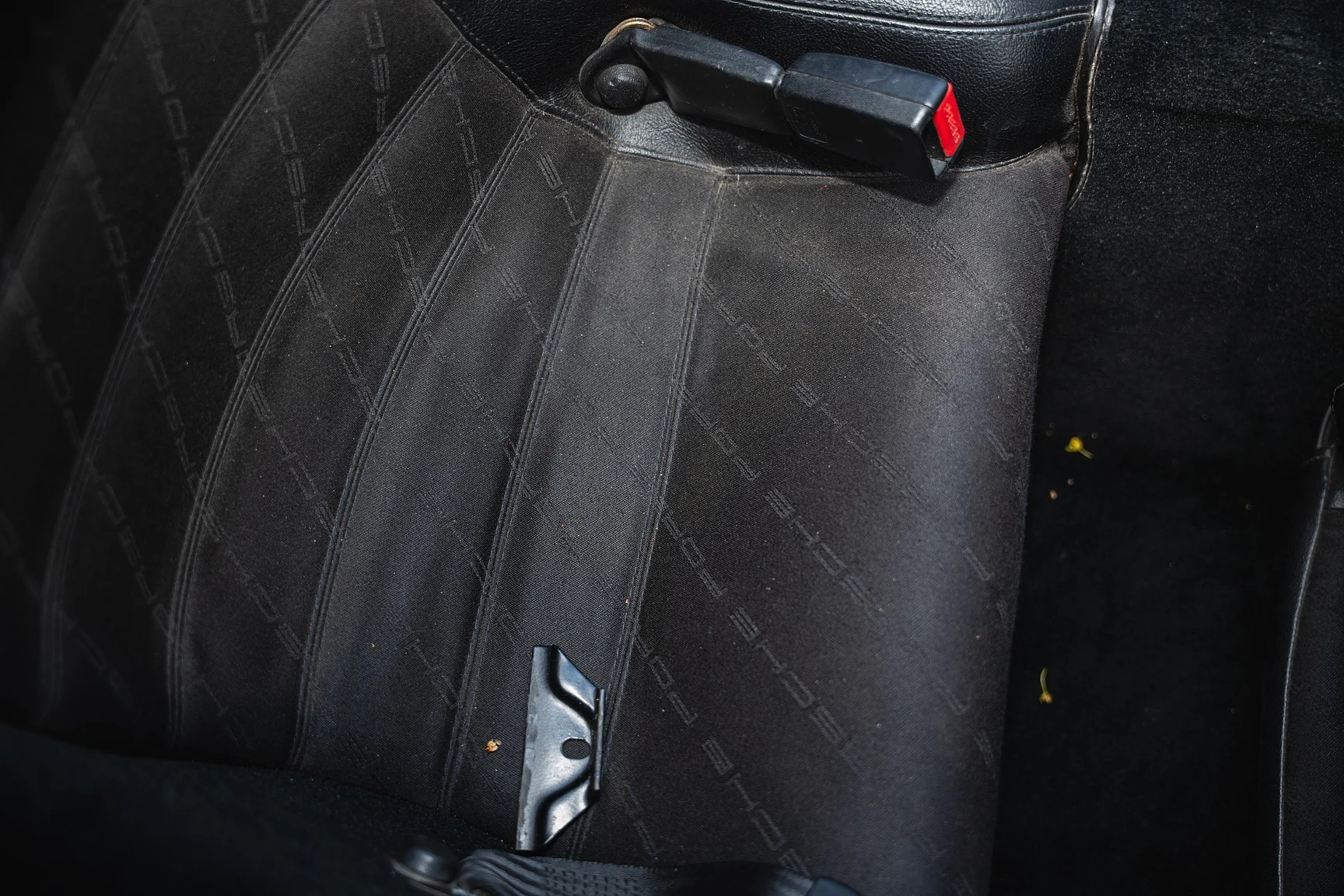 Interior image of 1990 Porsche 944 S2 Cabriolet  (41)