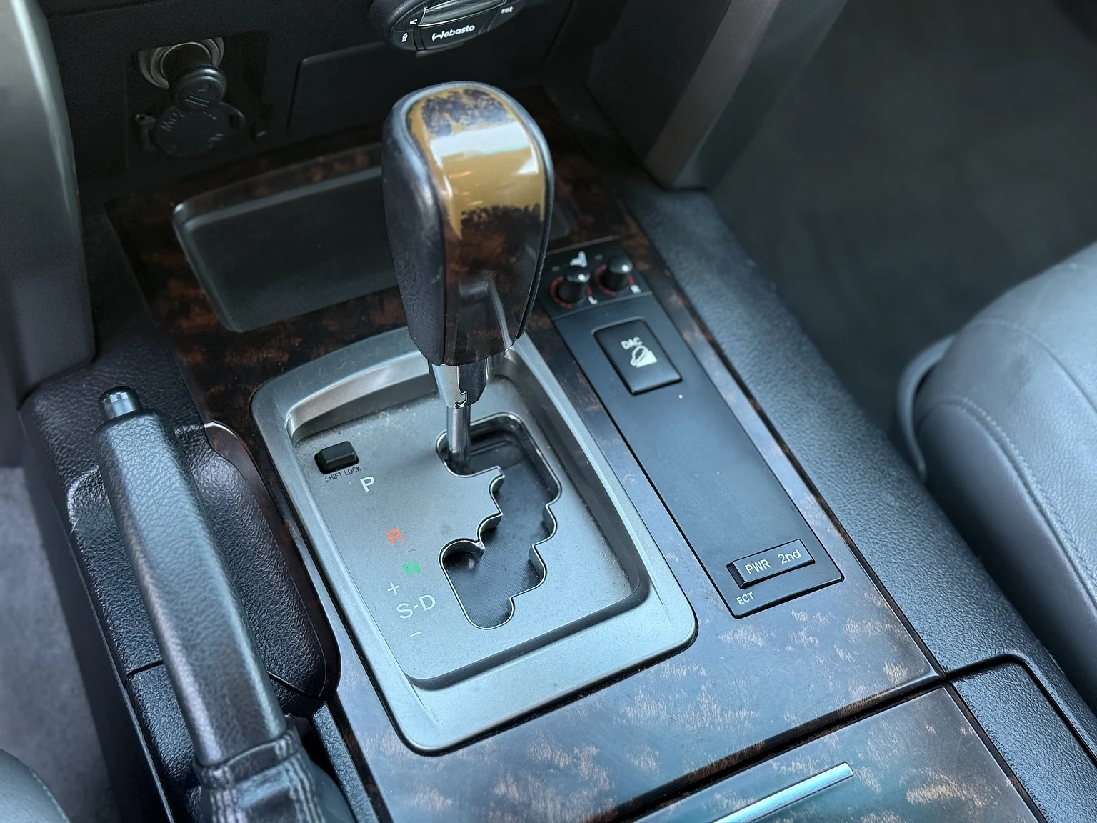 Interiörbild 2008 Toyota Land Cruiser 200 Series 4.5 V8 (11)