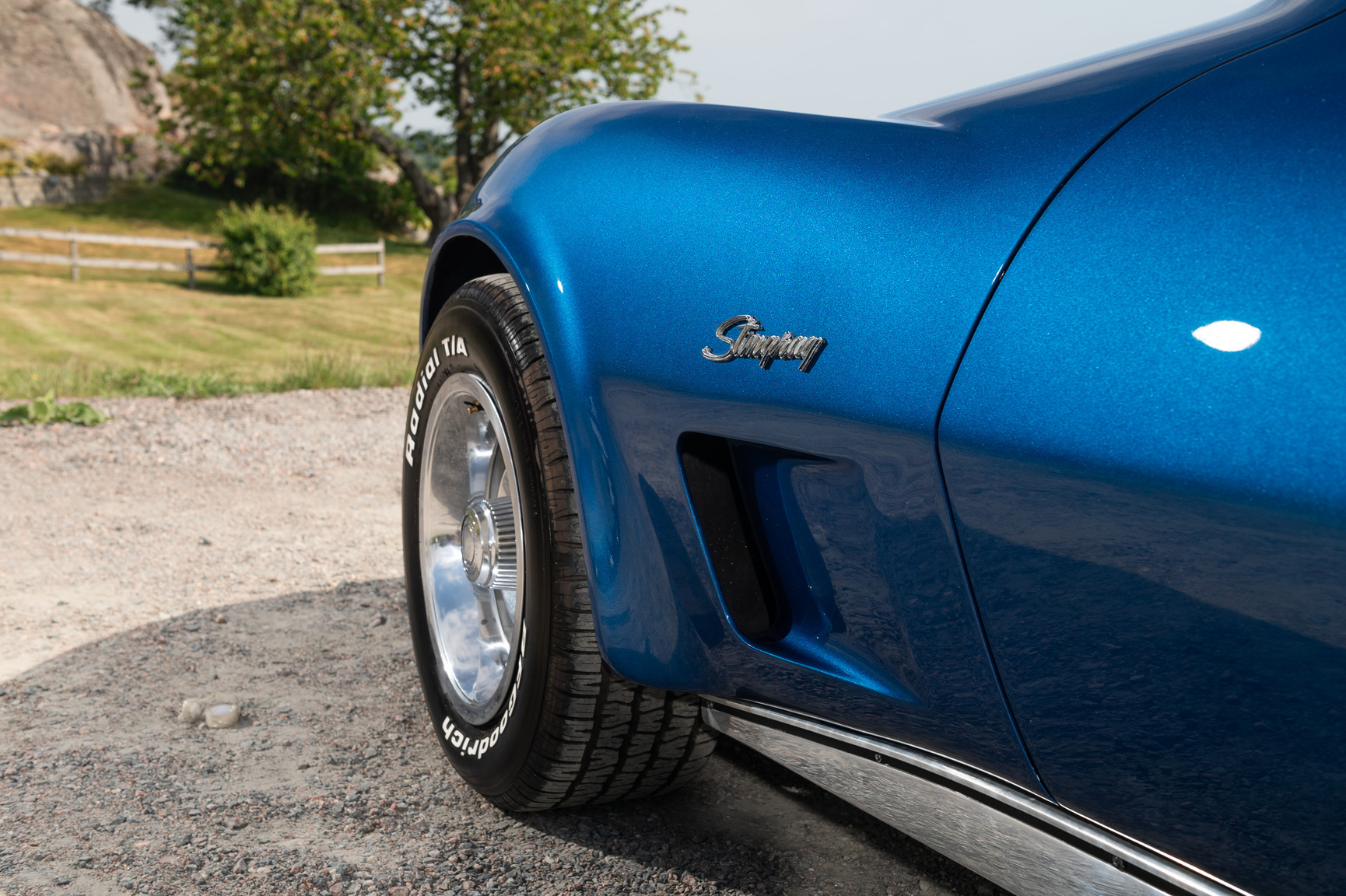 Exteriörbild på 1973 Corvette C3 Stingray (25)